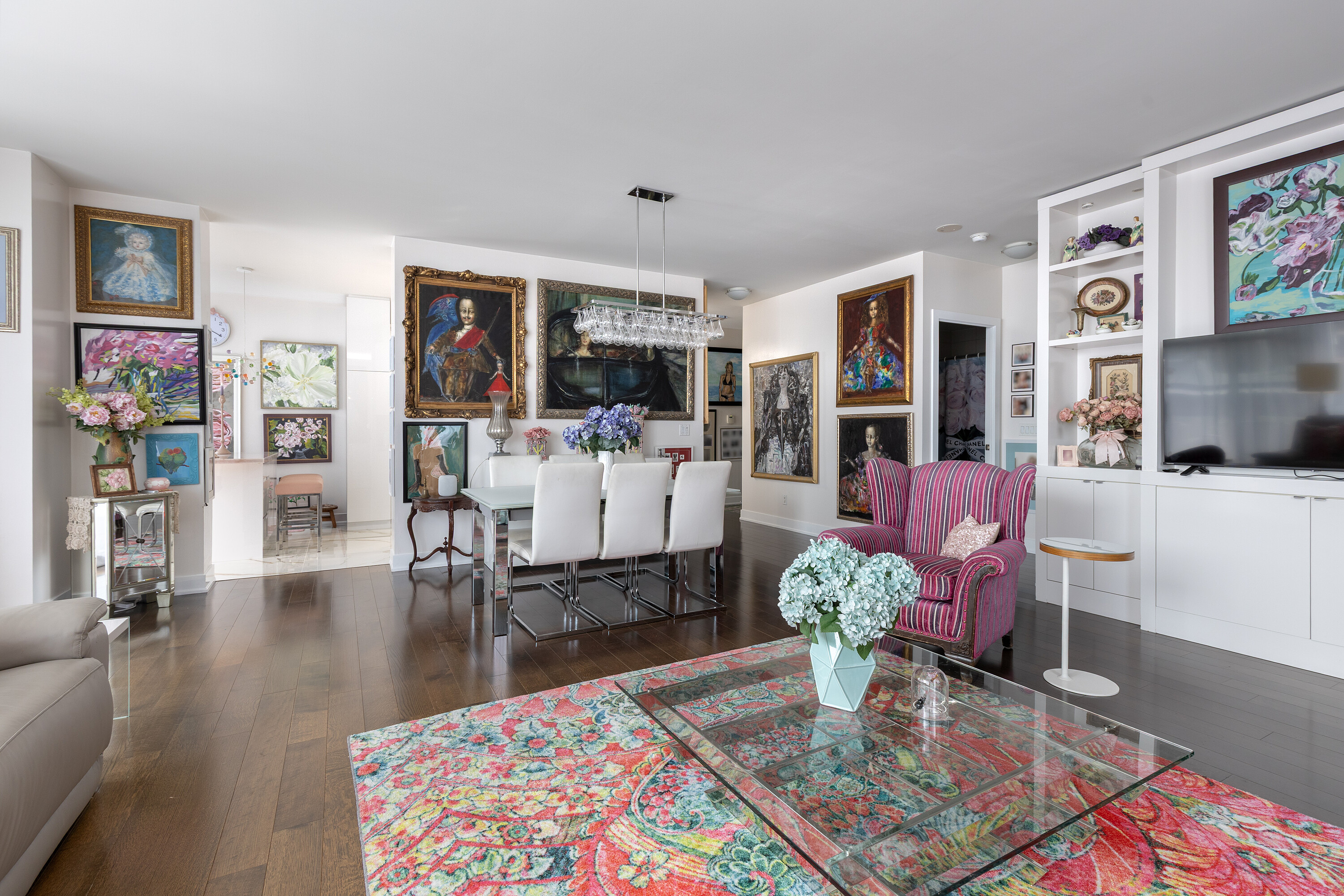 28 Linden St  402