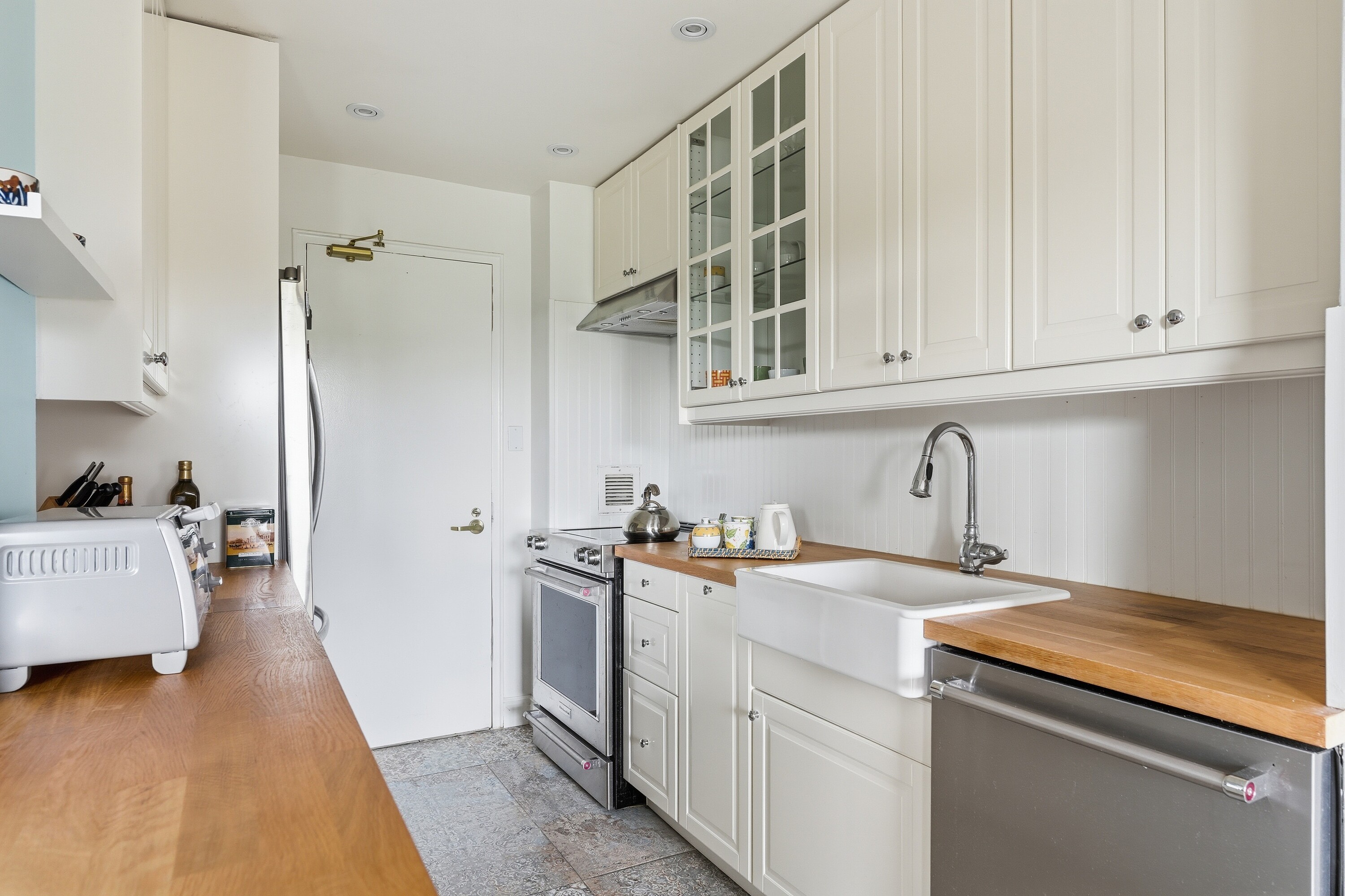 21 Dale Ave  947