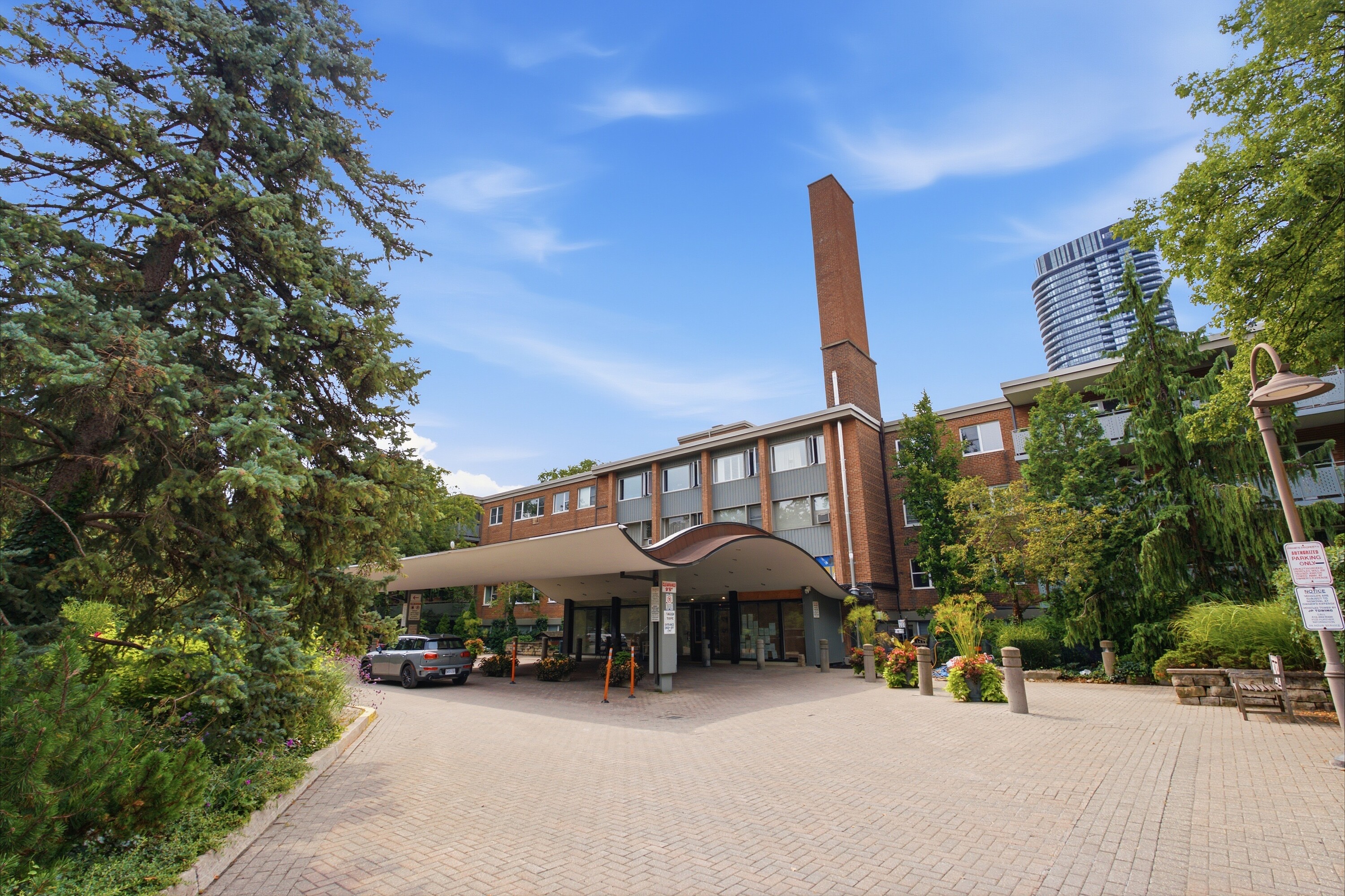 21 Dale Ave  947