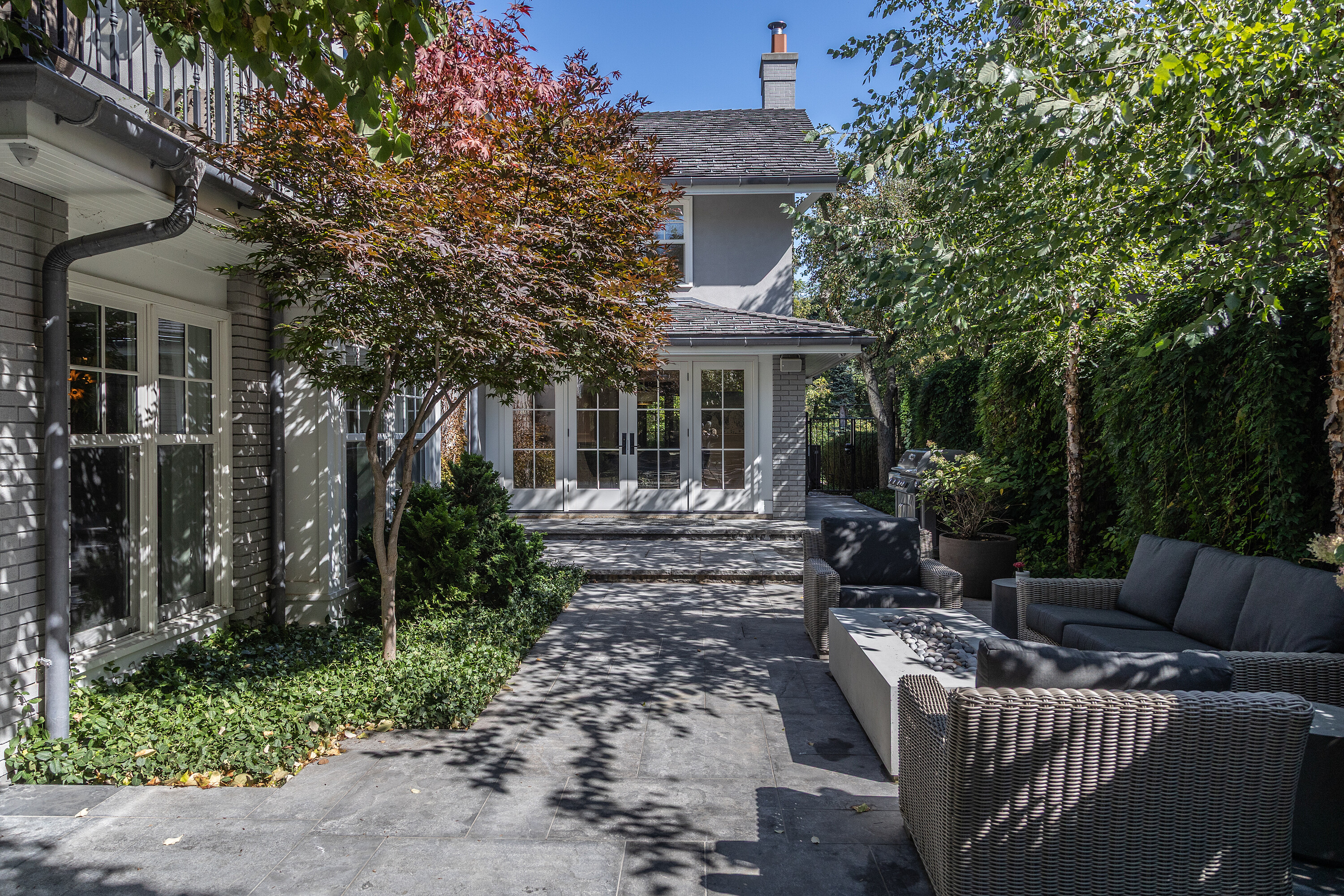 266 Douglas Dr