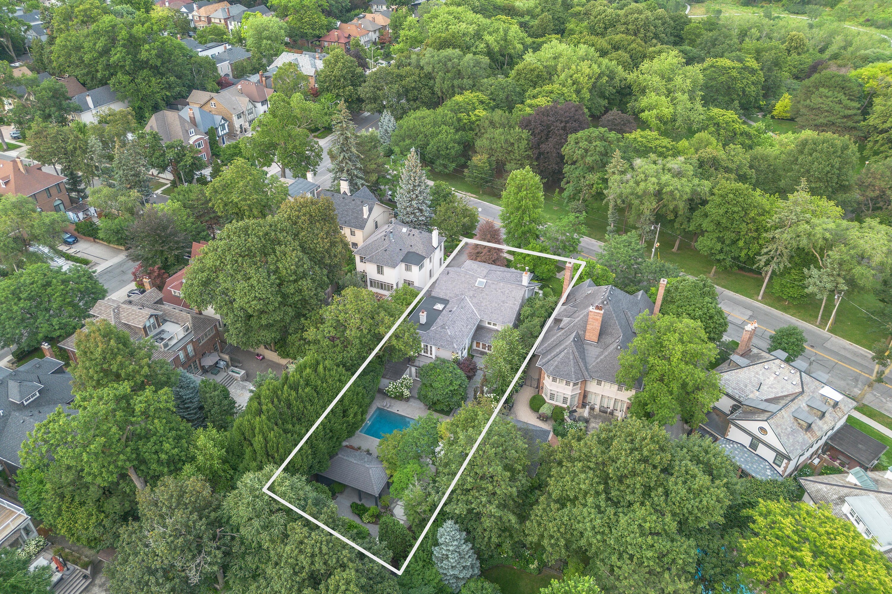 266 Douglas Dr