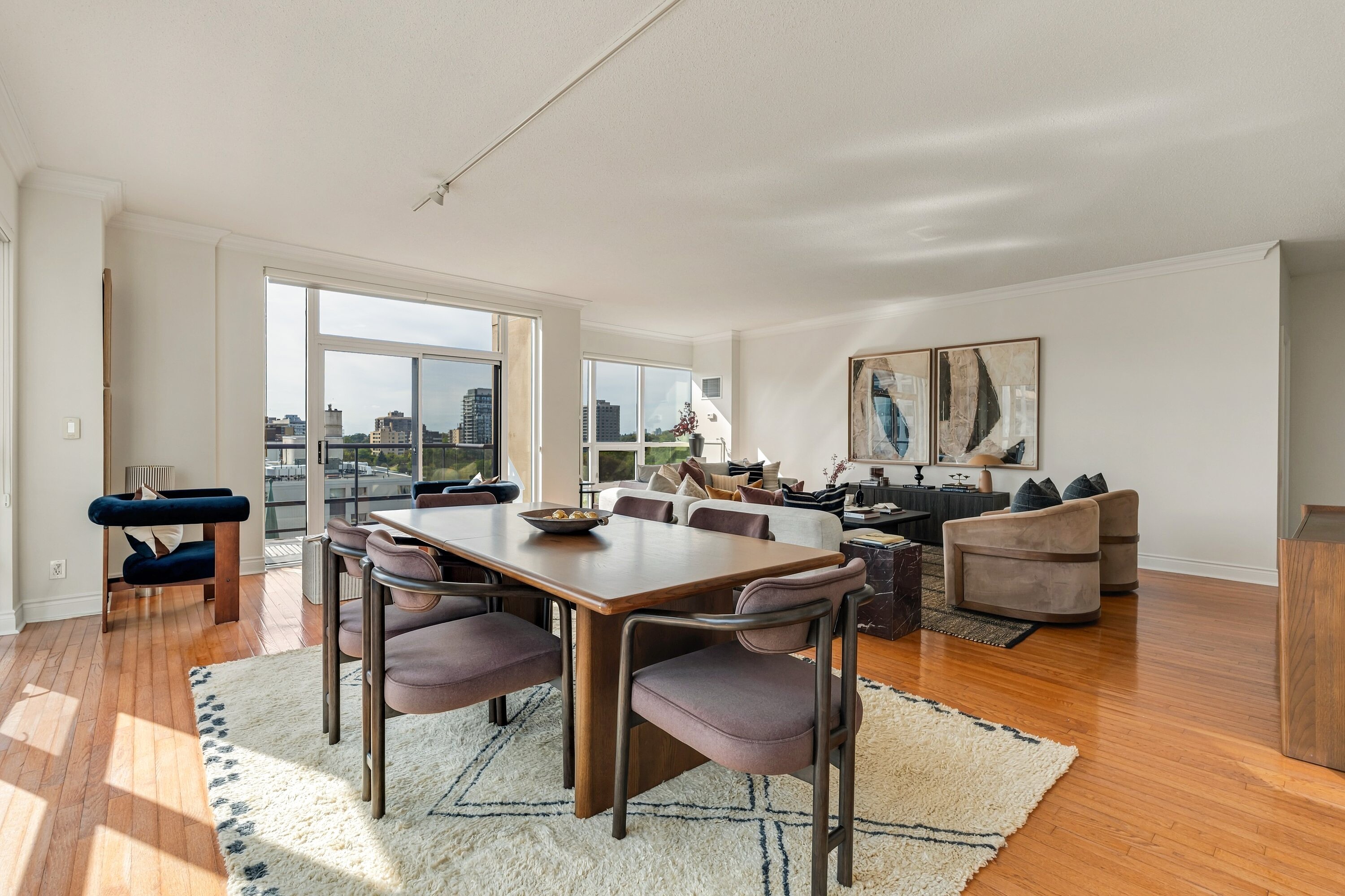 10 Delisle Ave  1106