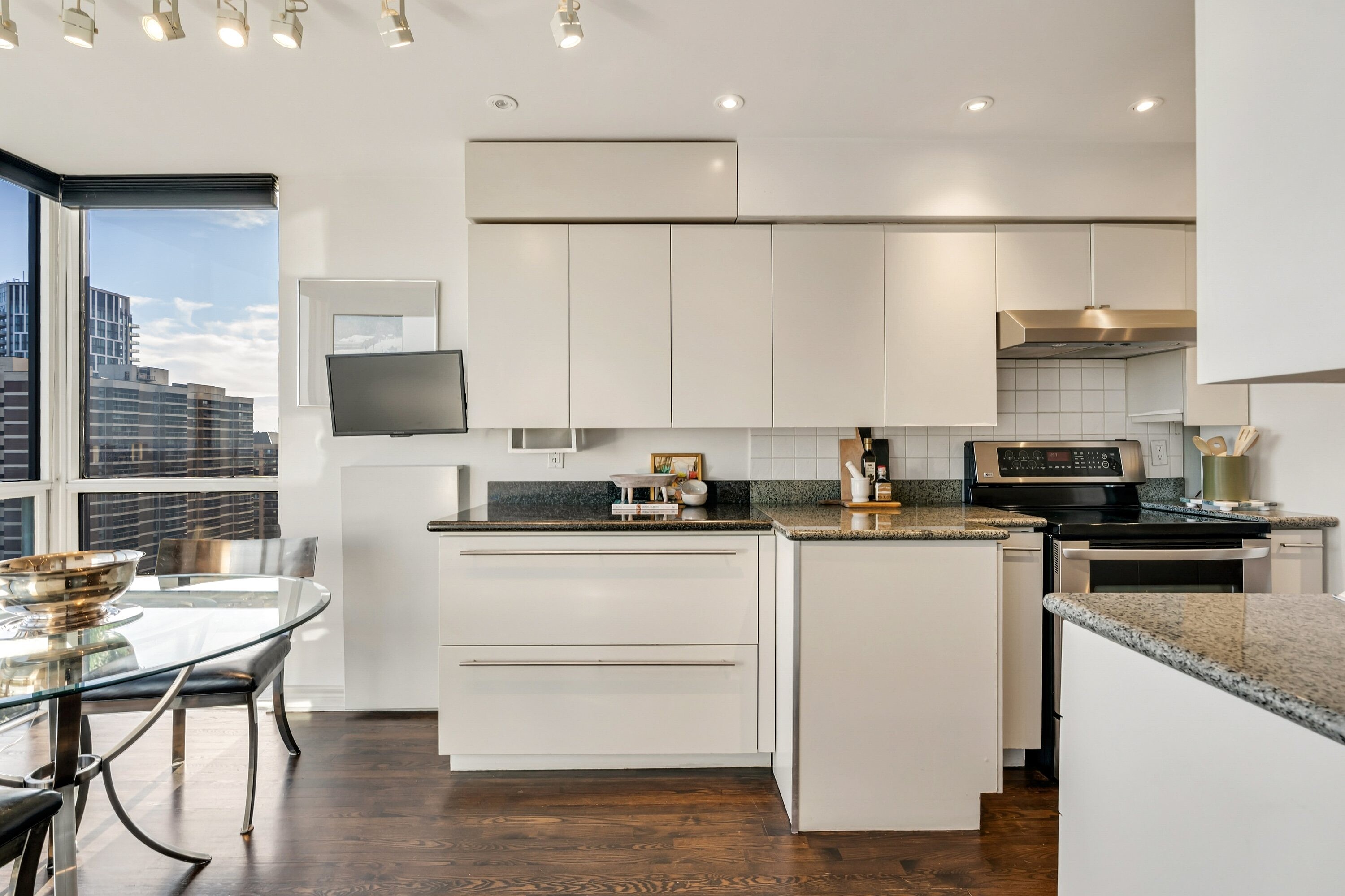 38 Avoca Ave  PH3