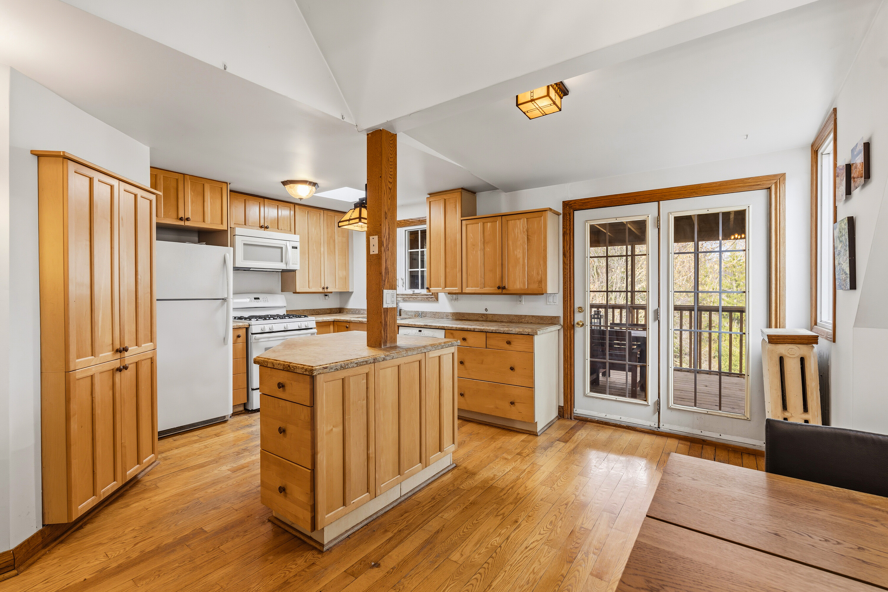 50 Glen Elm Ave