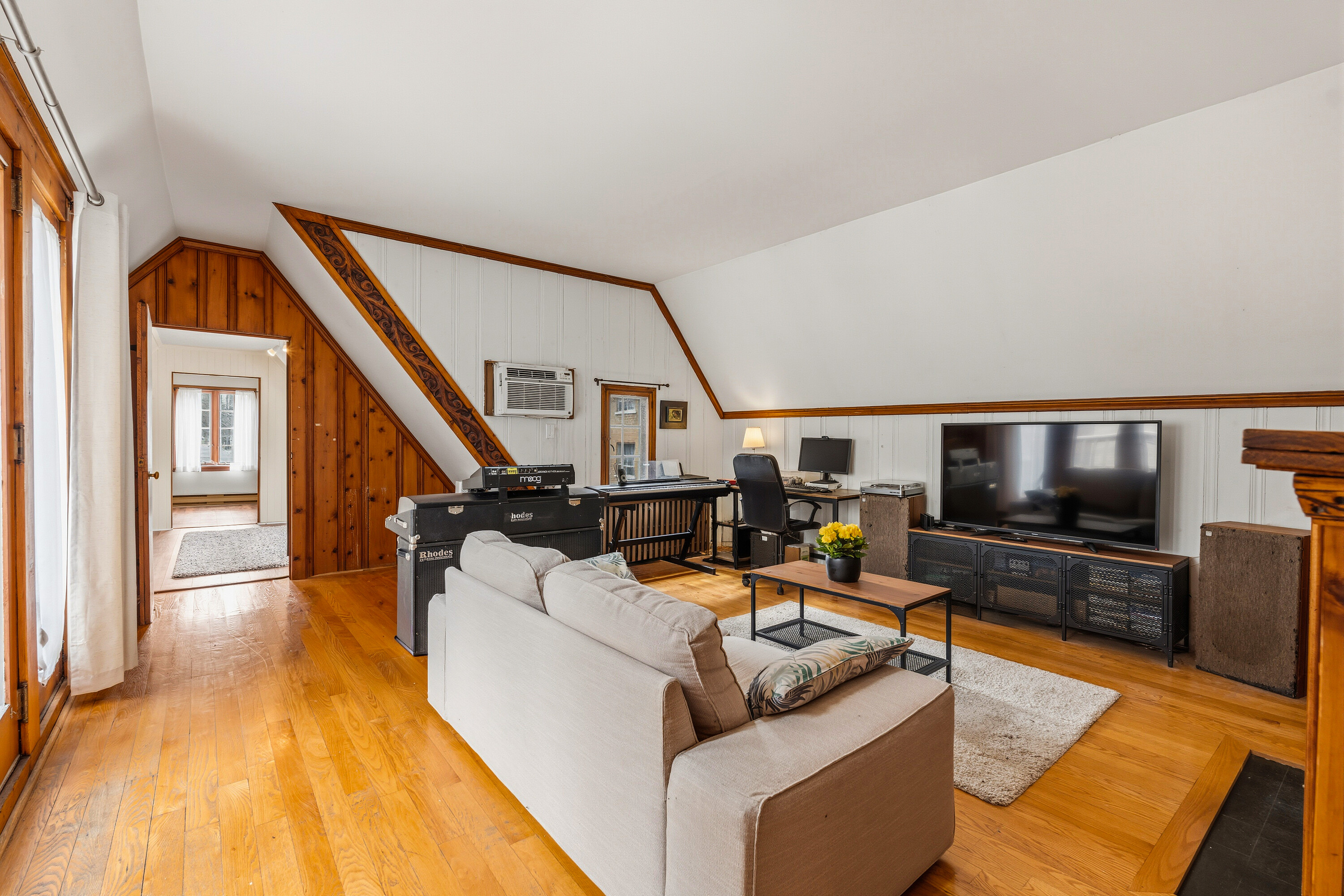 50 Glen Elm Ave