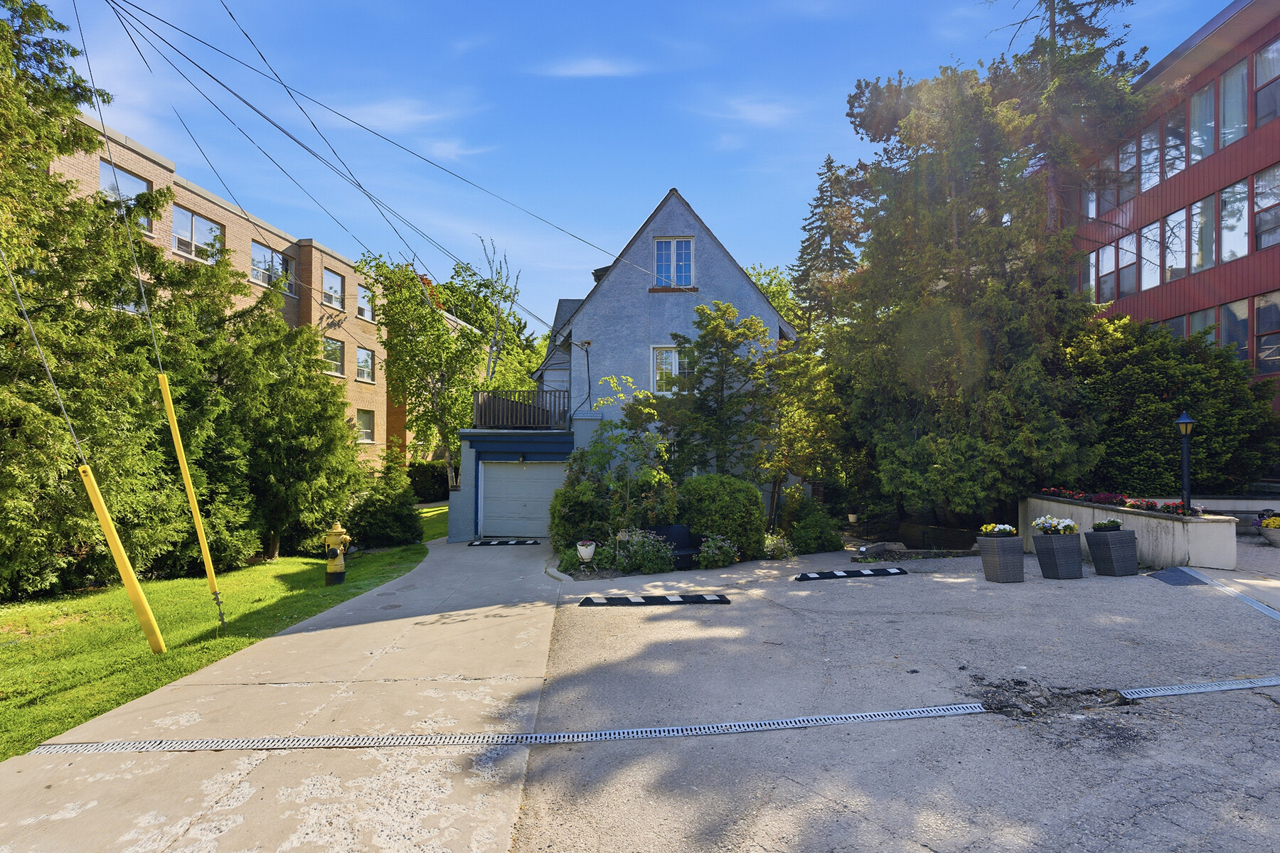 50 Glen Elm Ave