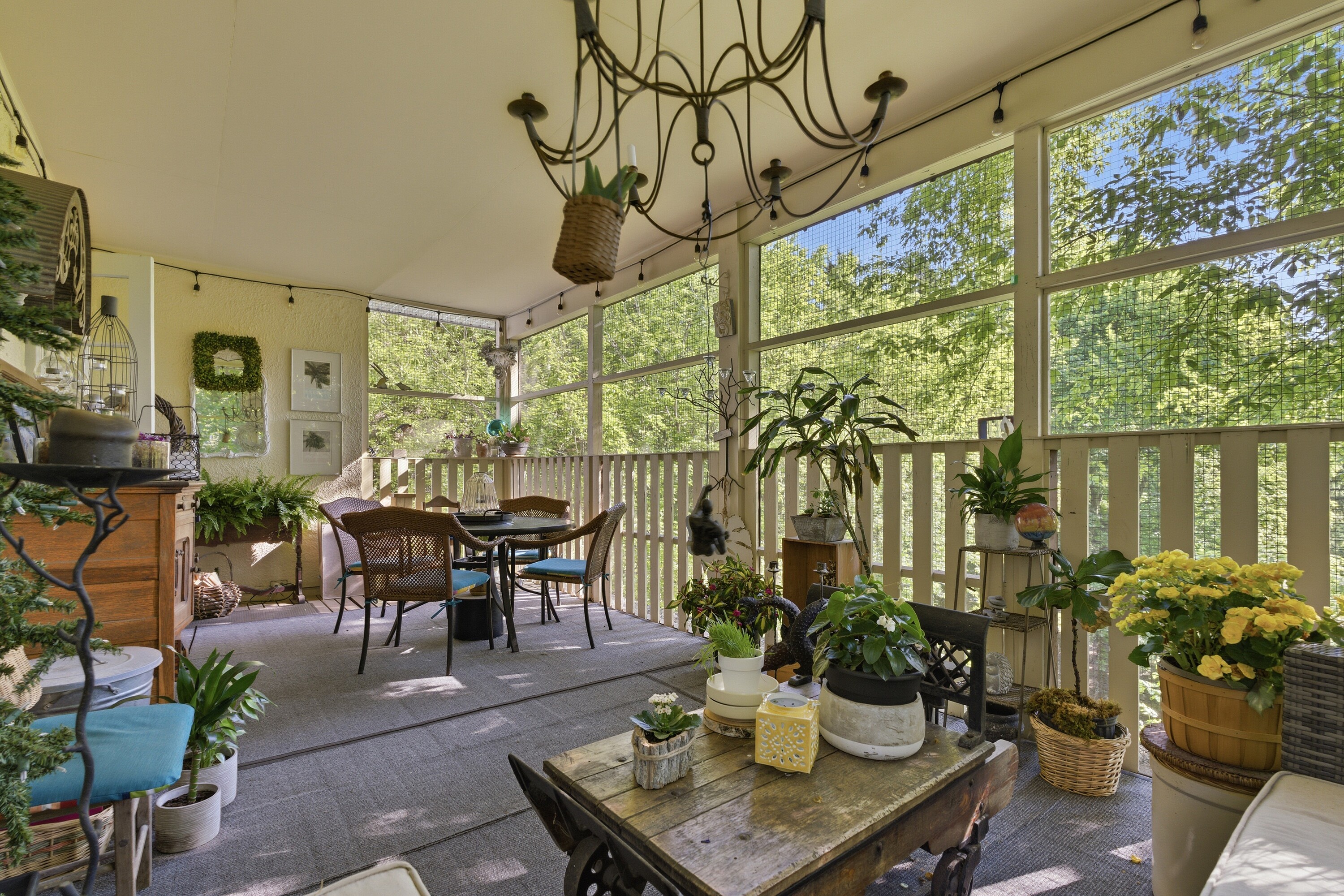 50 Glen Elm Ave