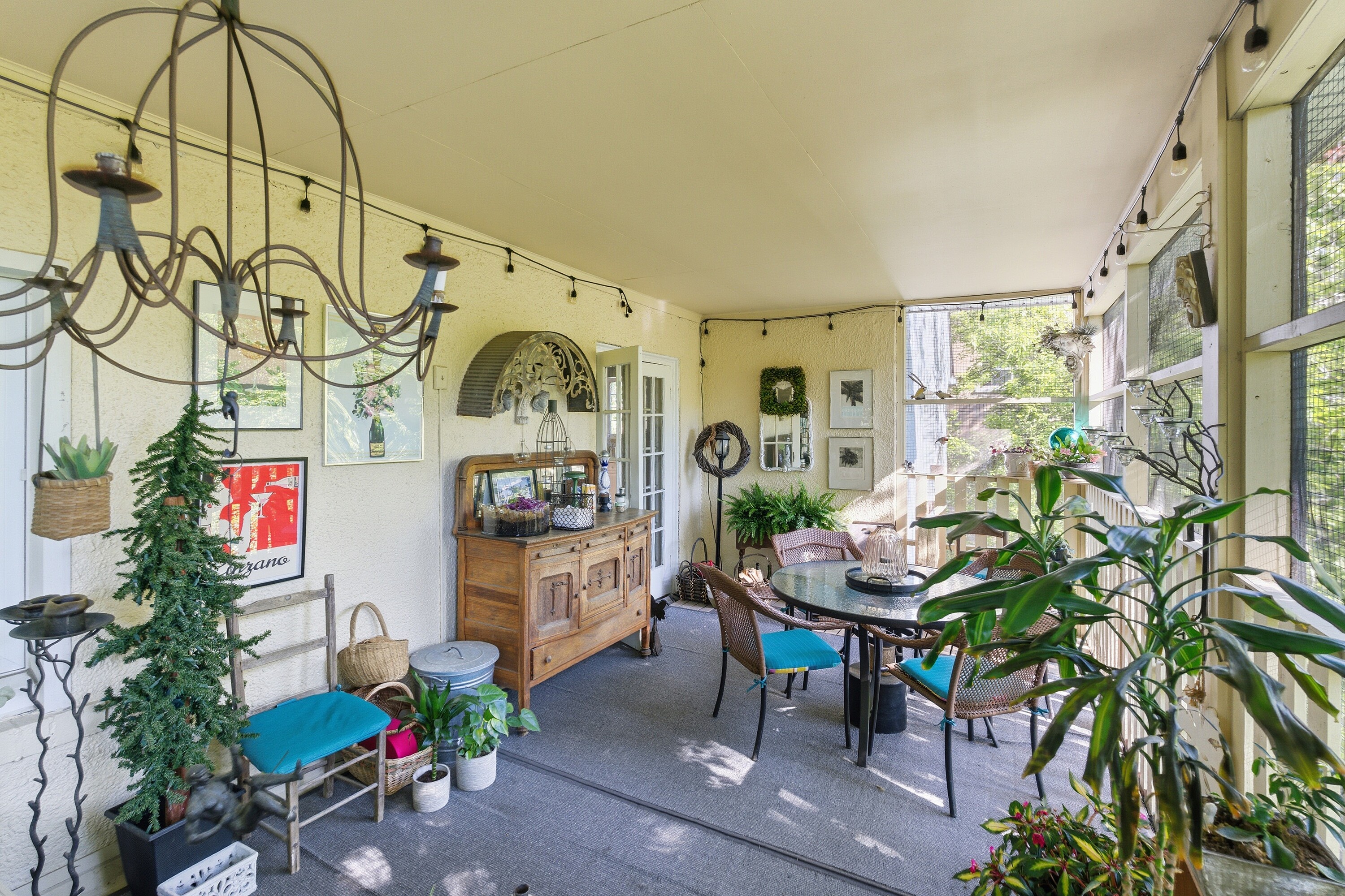 50 Glen Elm Ave