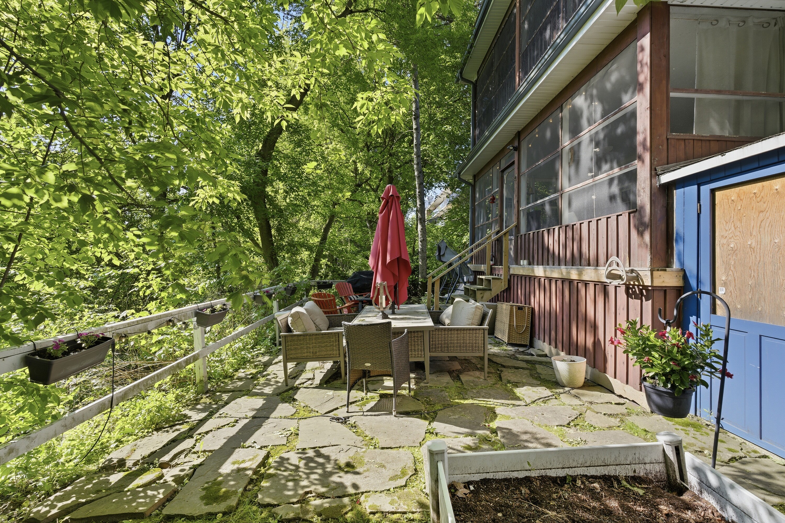 50 Glen Elm Ave