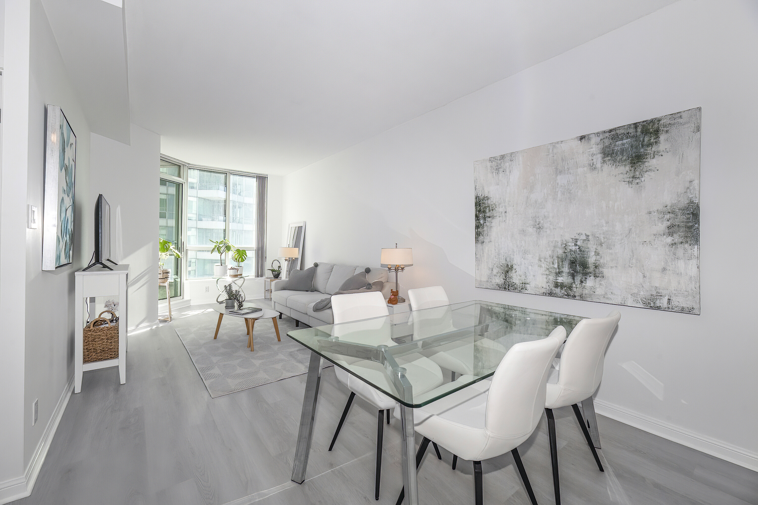 230 Queens Quay W  1815
