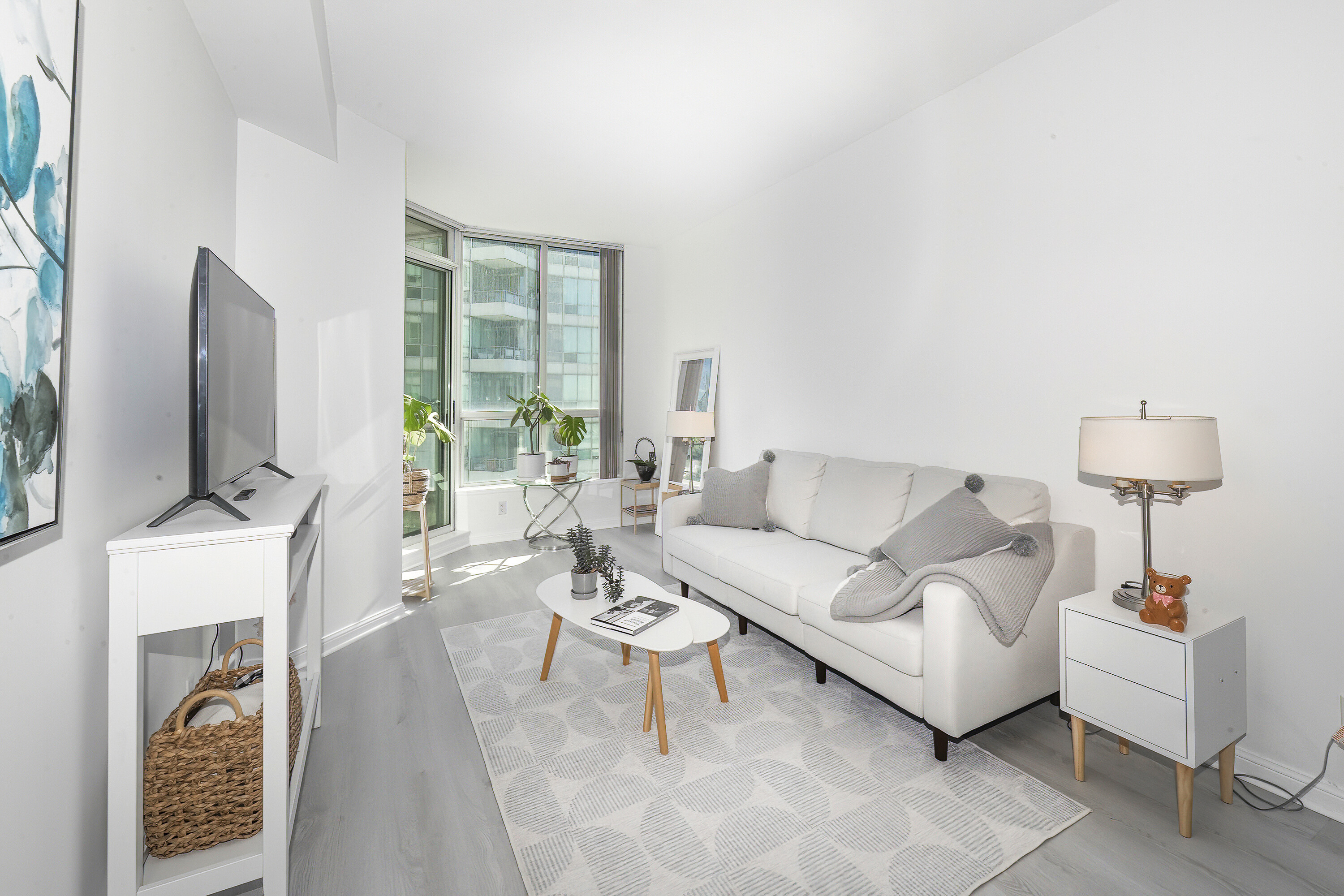 230 Queens Quay W  1815