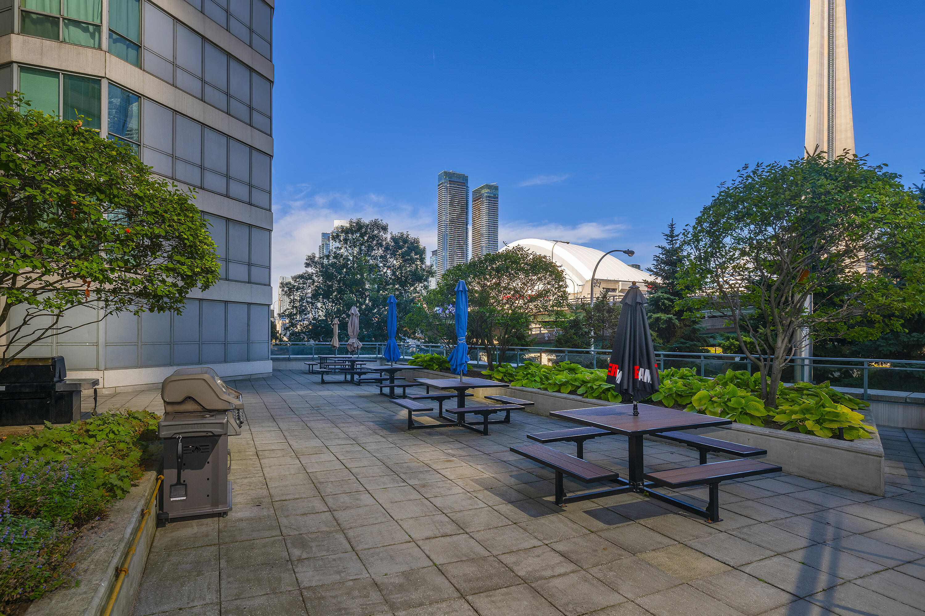 230 Queens Quay W  1815