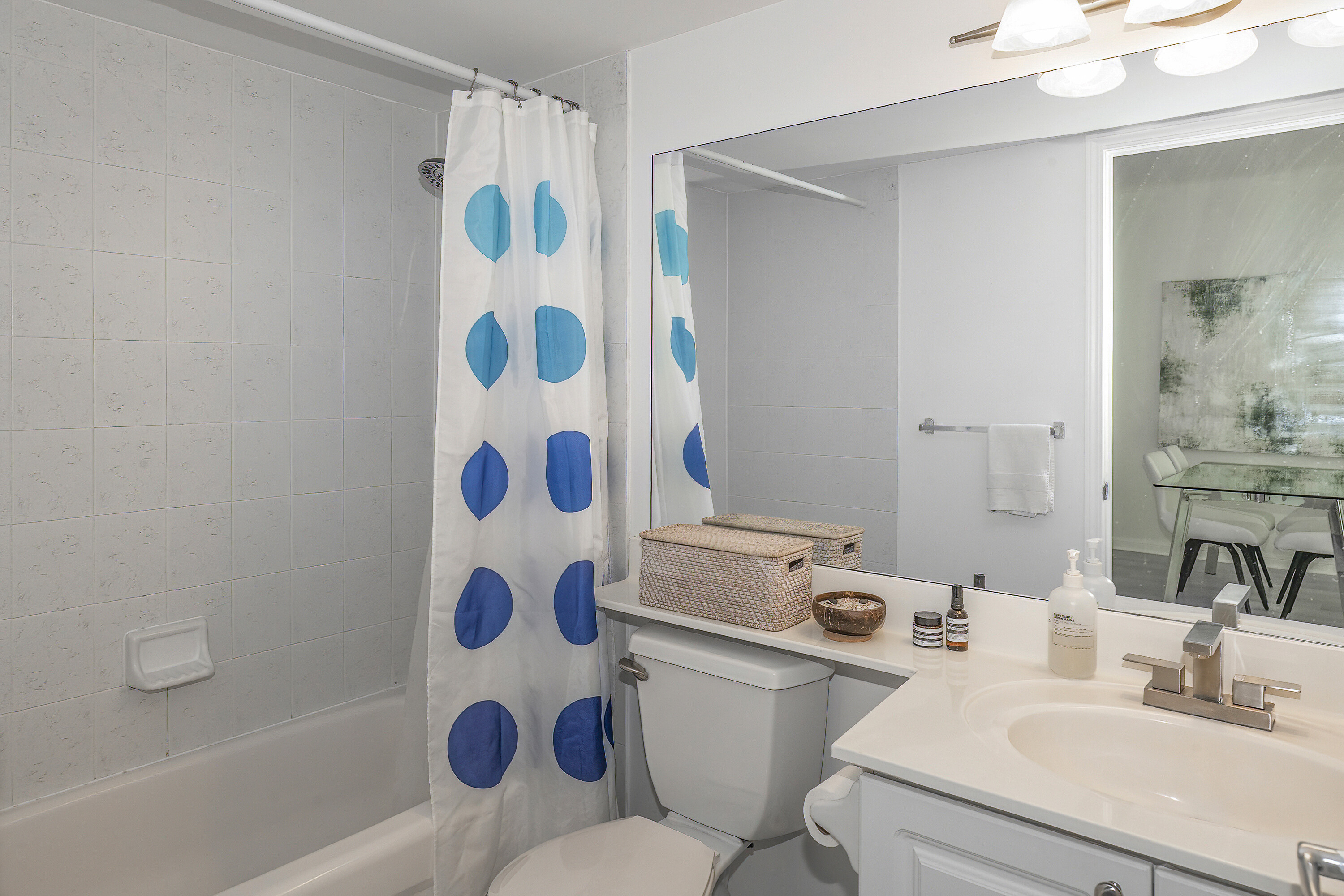 230 Queens Quay W  1815