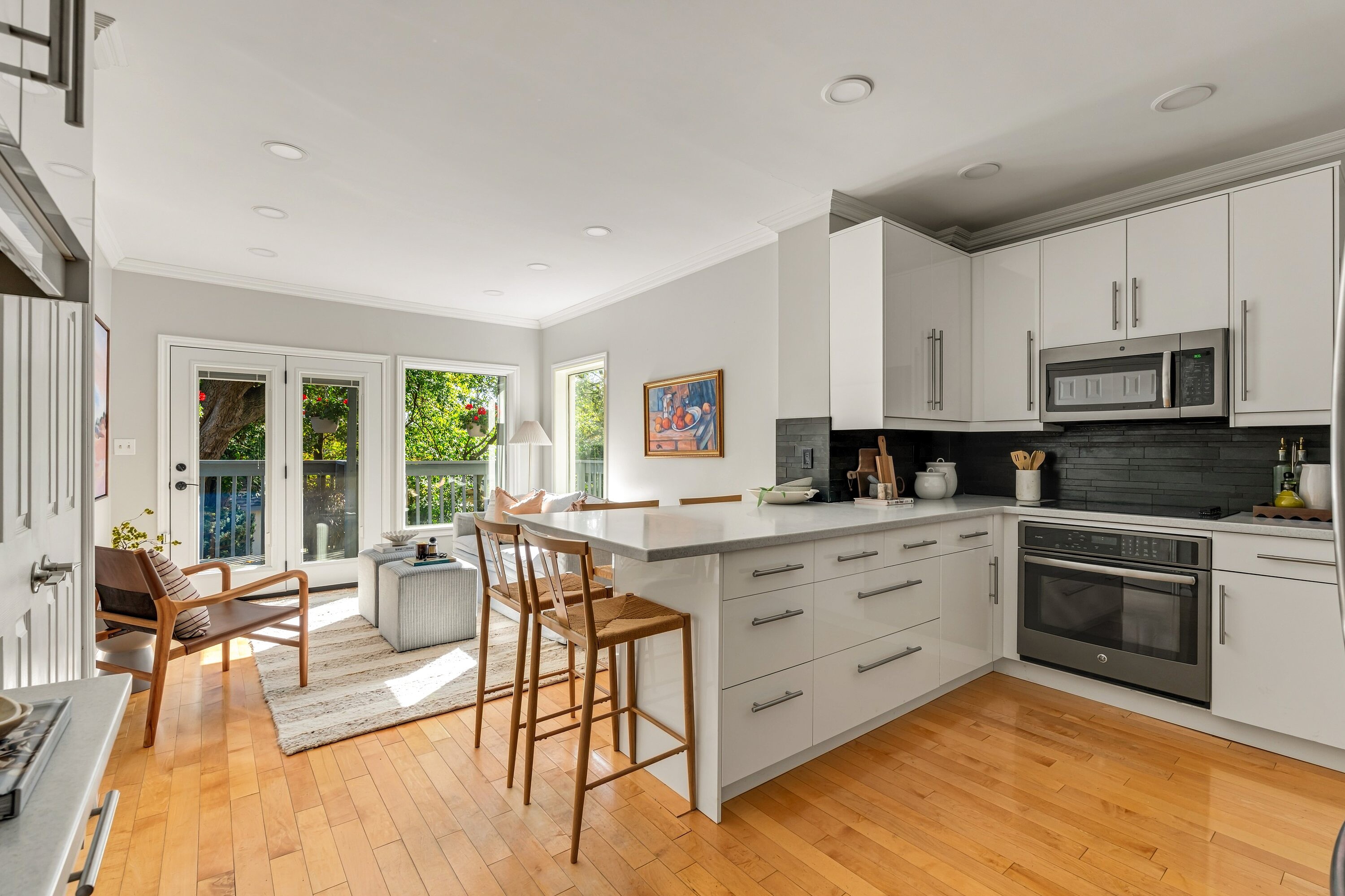 143 Castlefield Ave