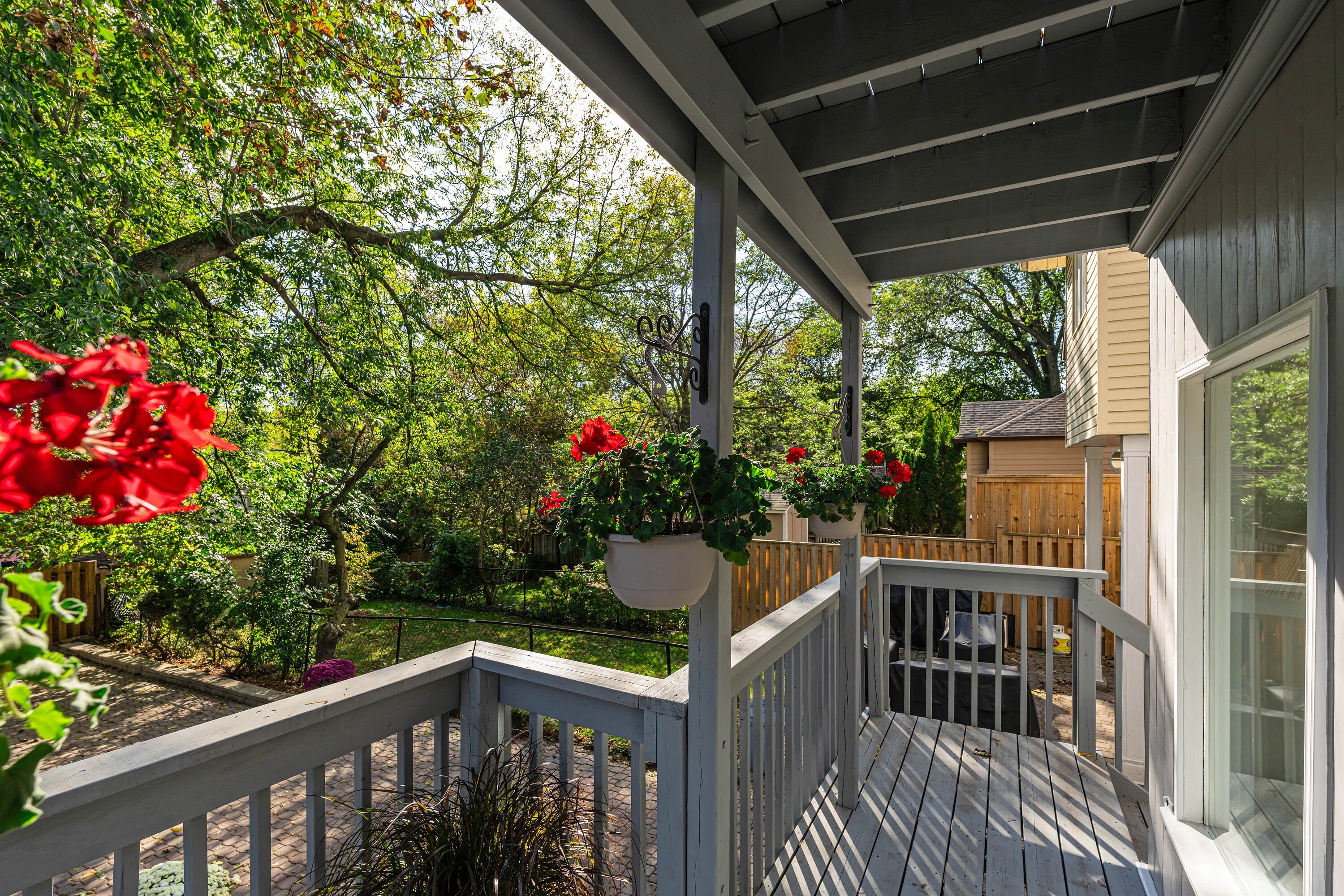 143 Castlefield Ave