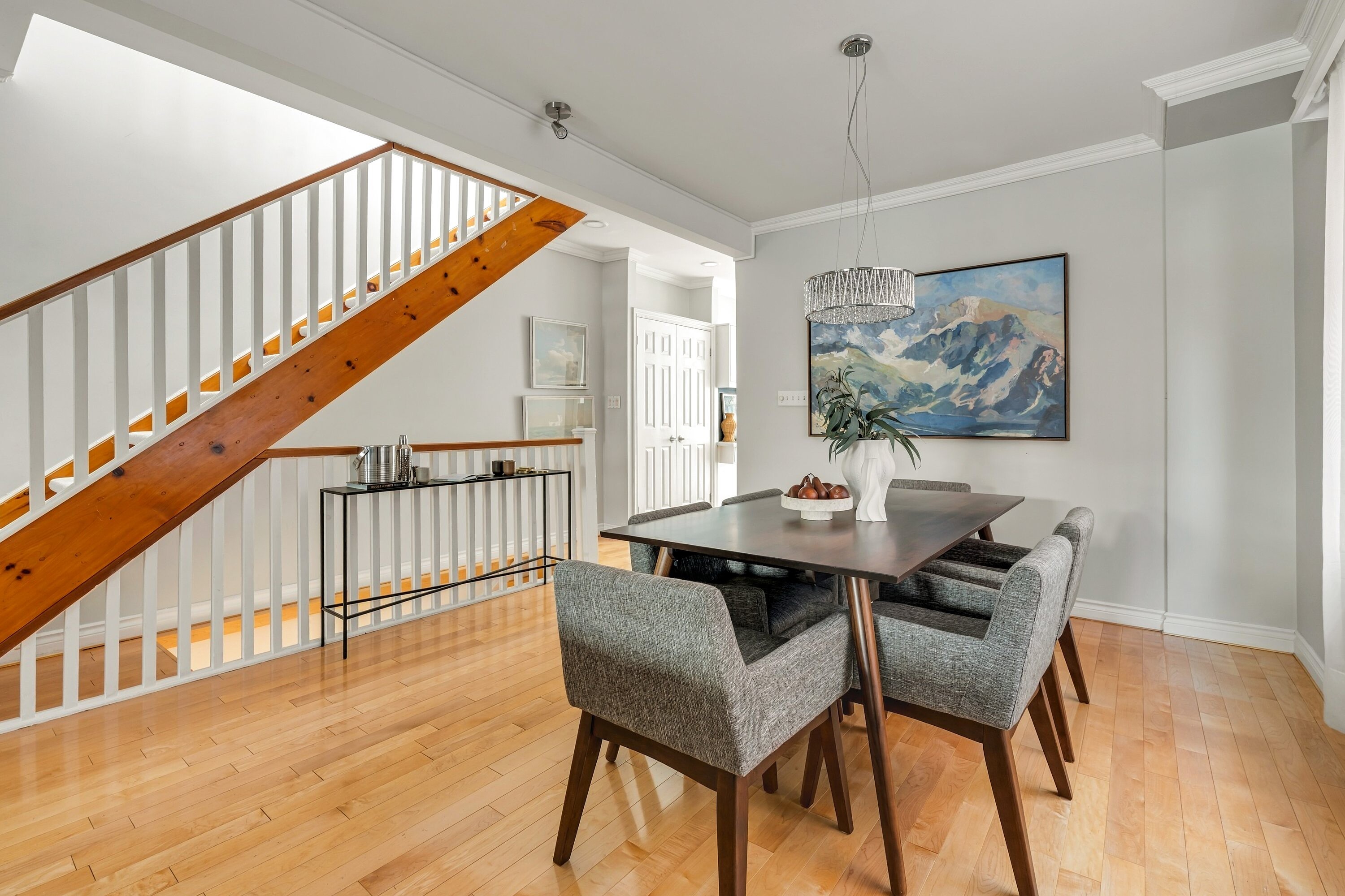 143 Castlefield Ave