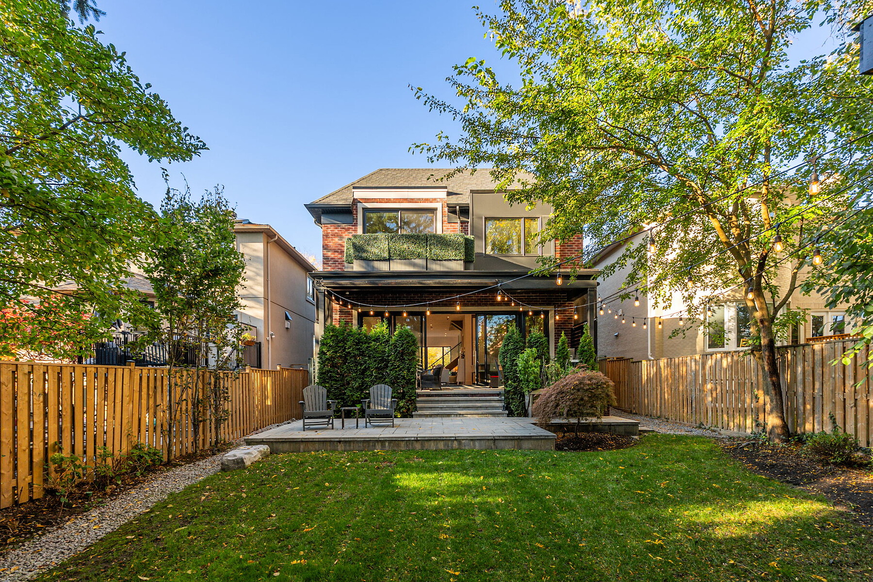 27 Bannockburn Ave