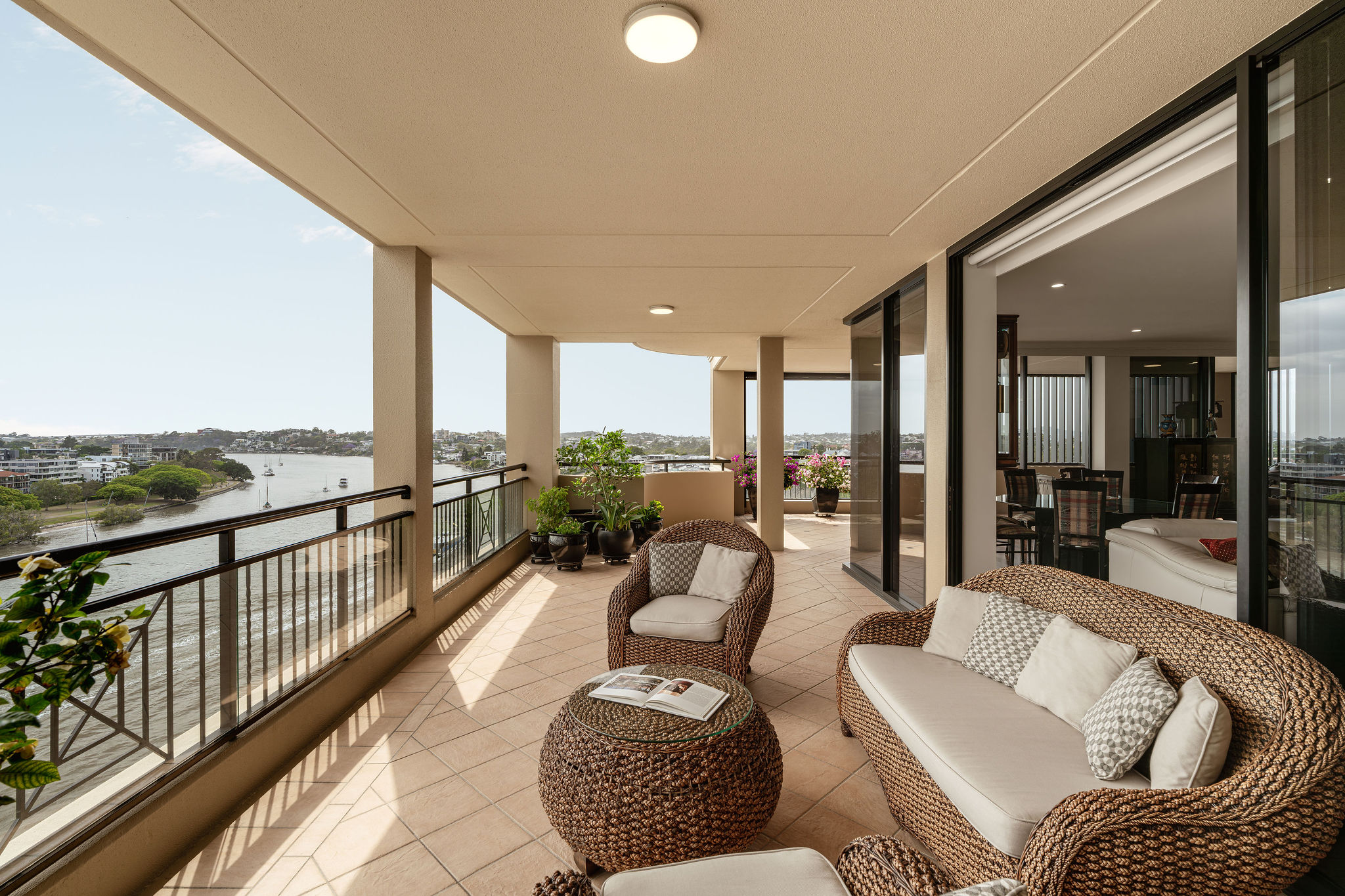 1003/241 Wellington Road East Brisbane