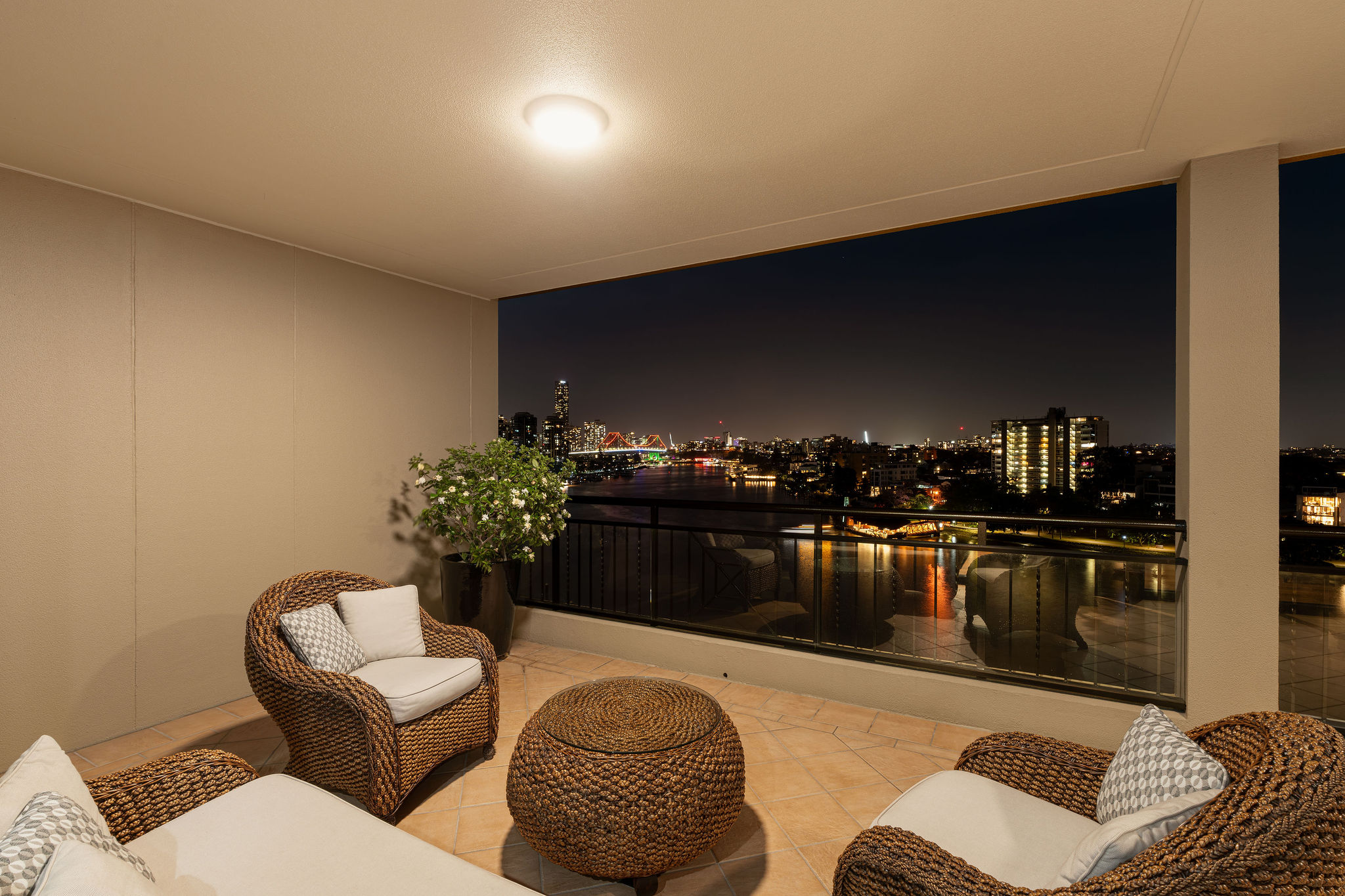 1003/241 Wellington Road East Brisbane