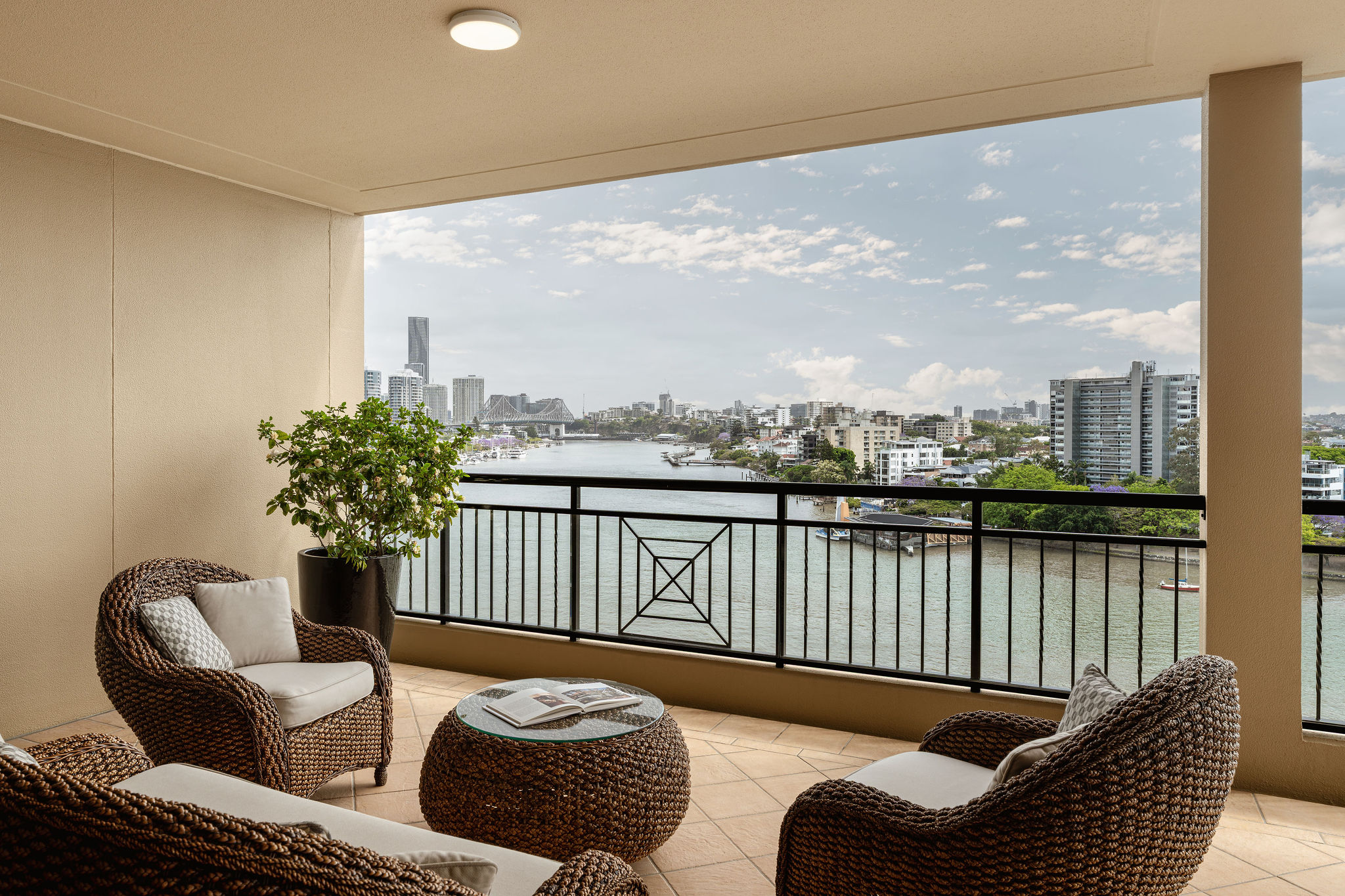 1003/241 Wellington Road East Brisbane