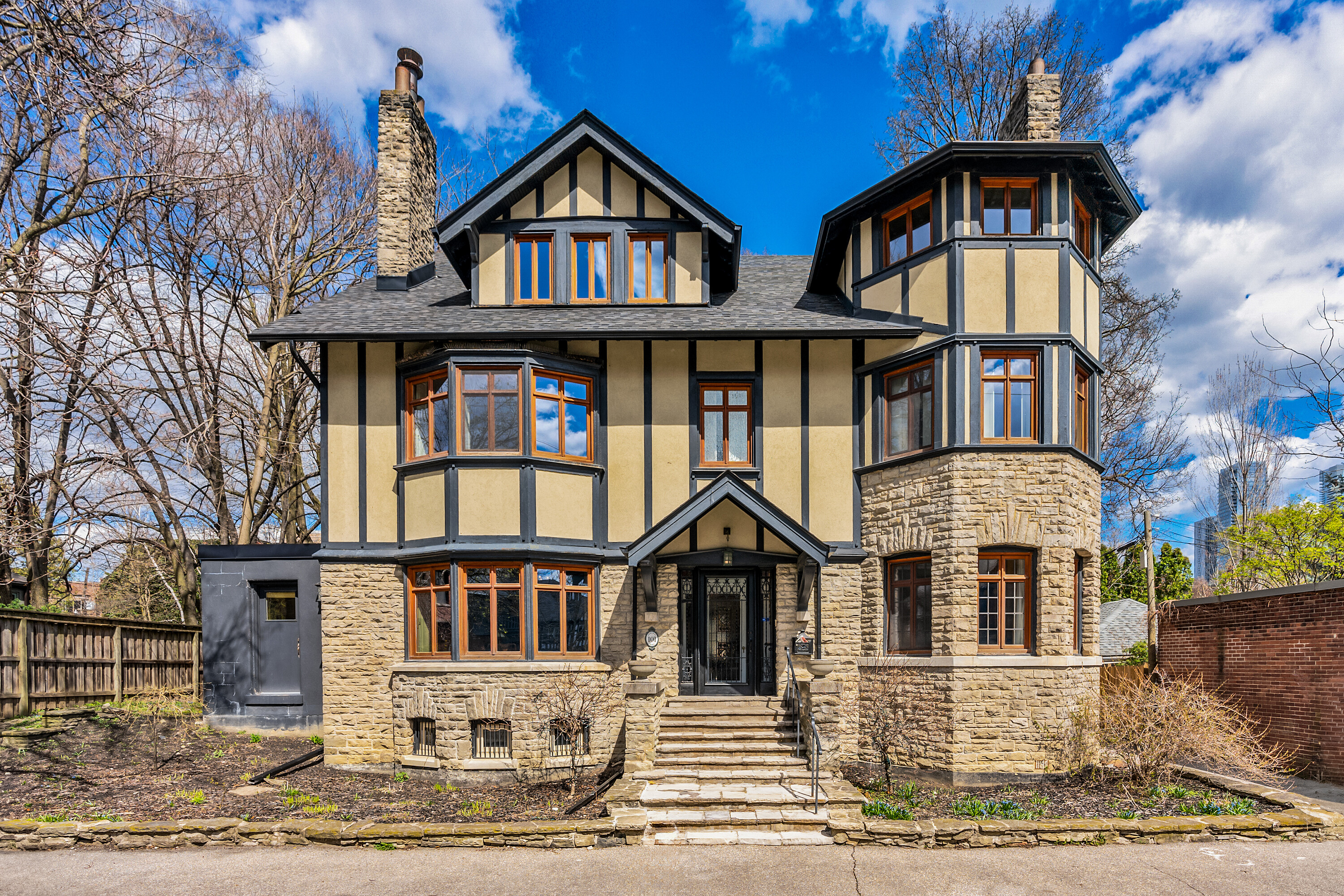 101 Admiral Rd