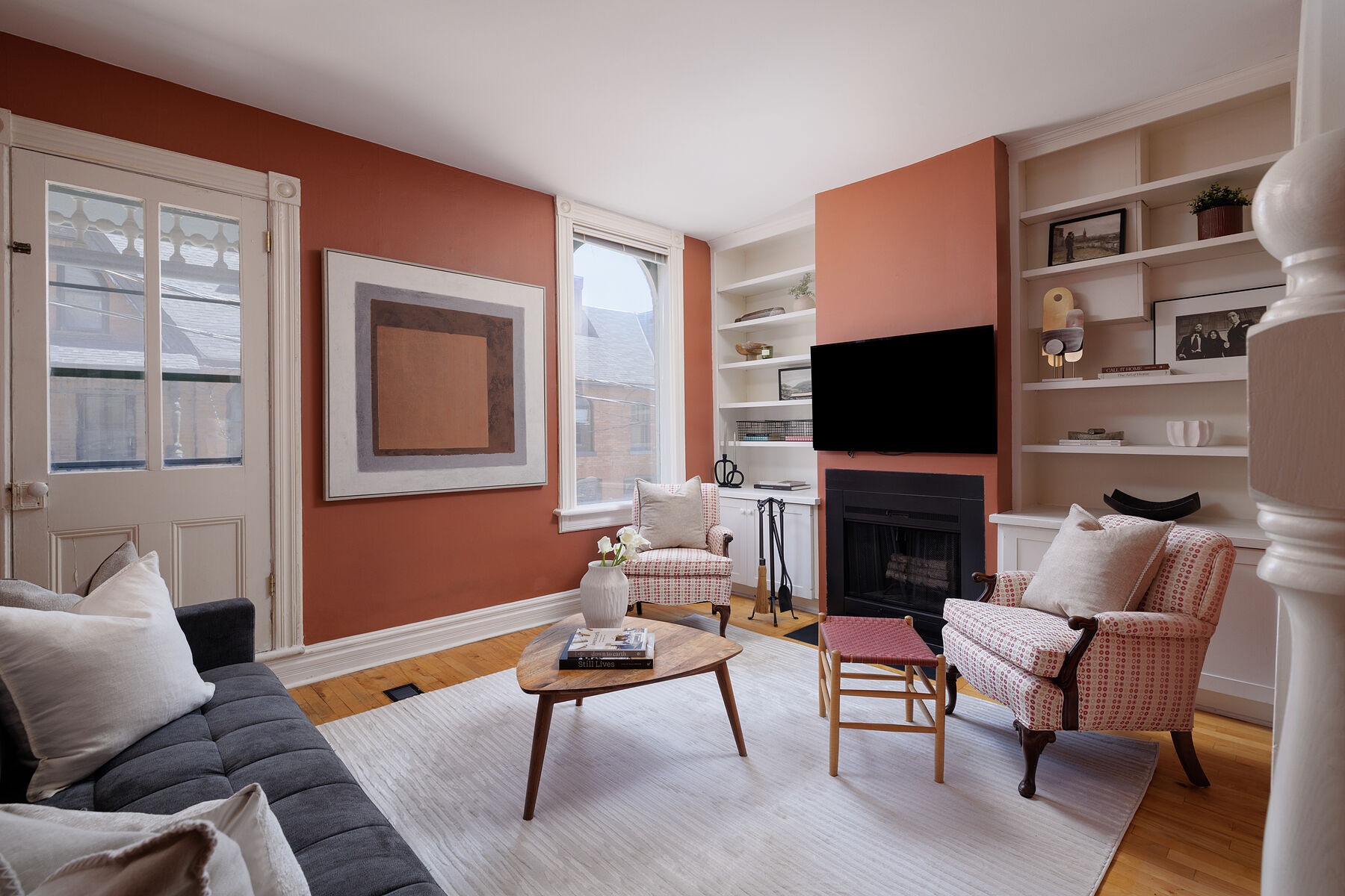10 Laurier Ave