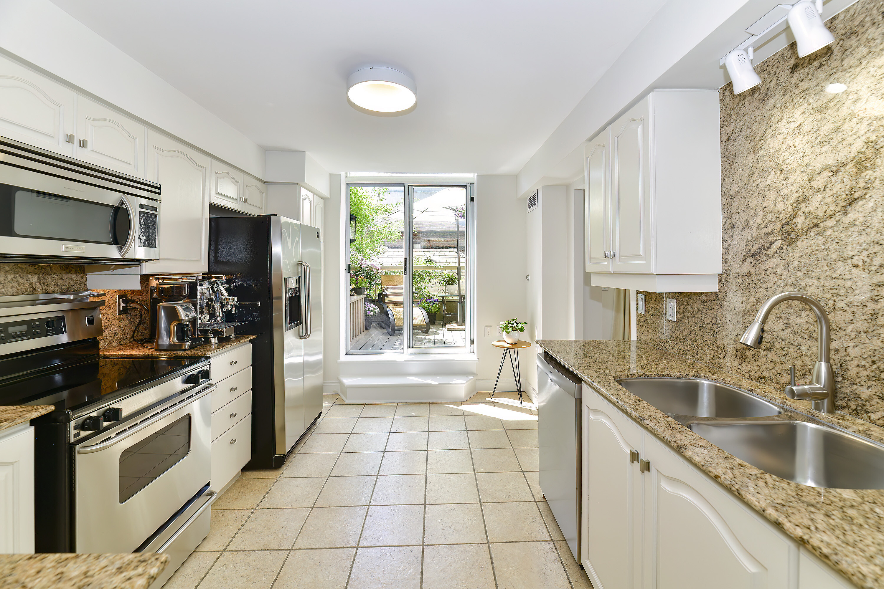 1750 Bayview Ave #204