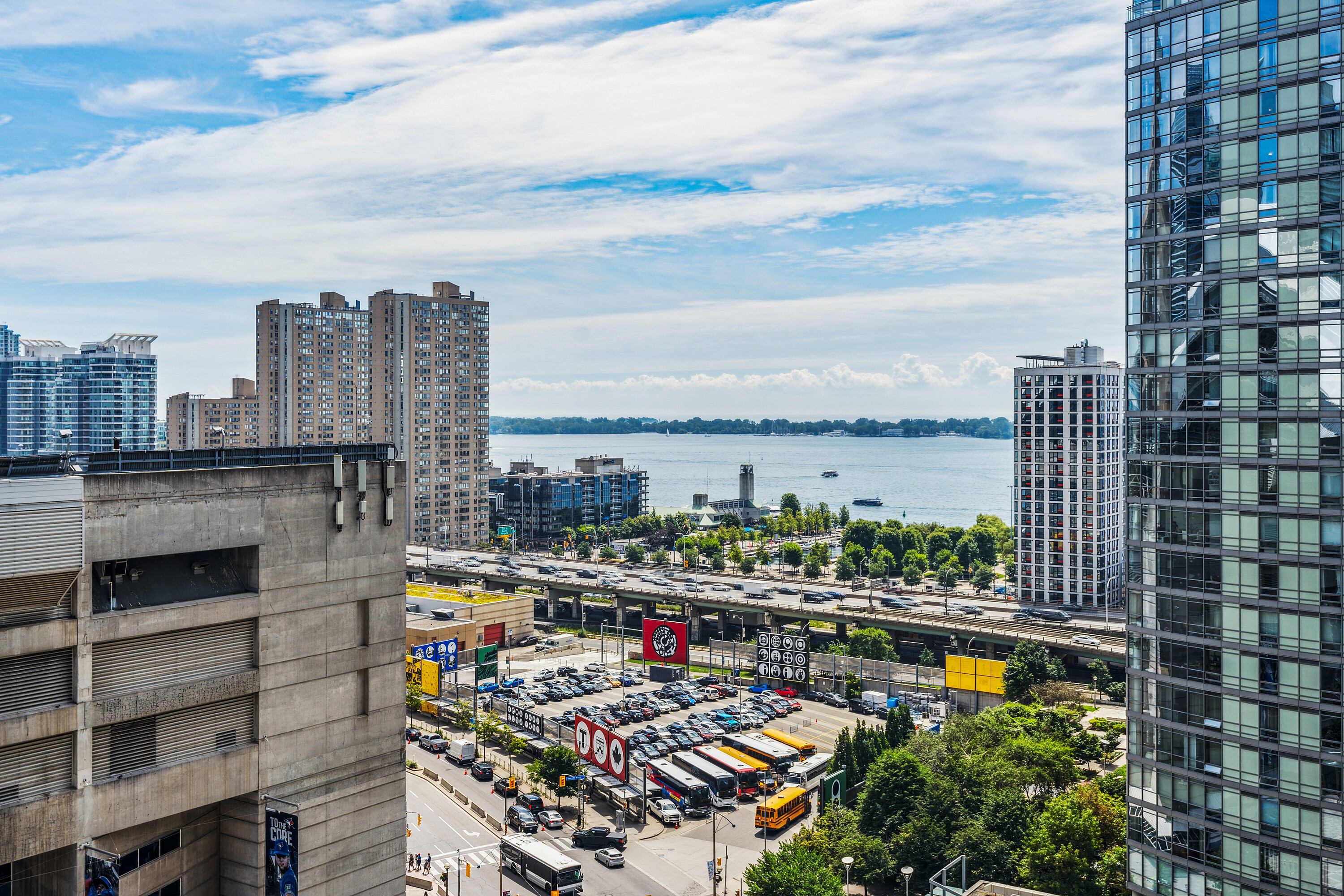 81 Navy Wharf Crt #1903