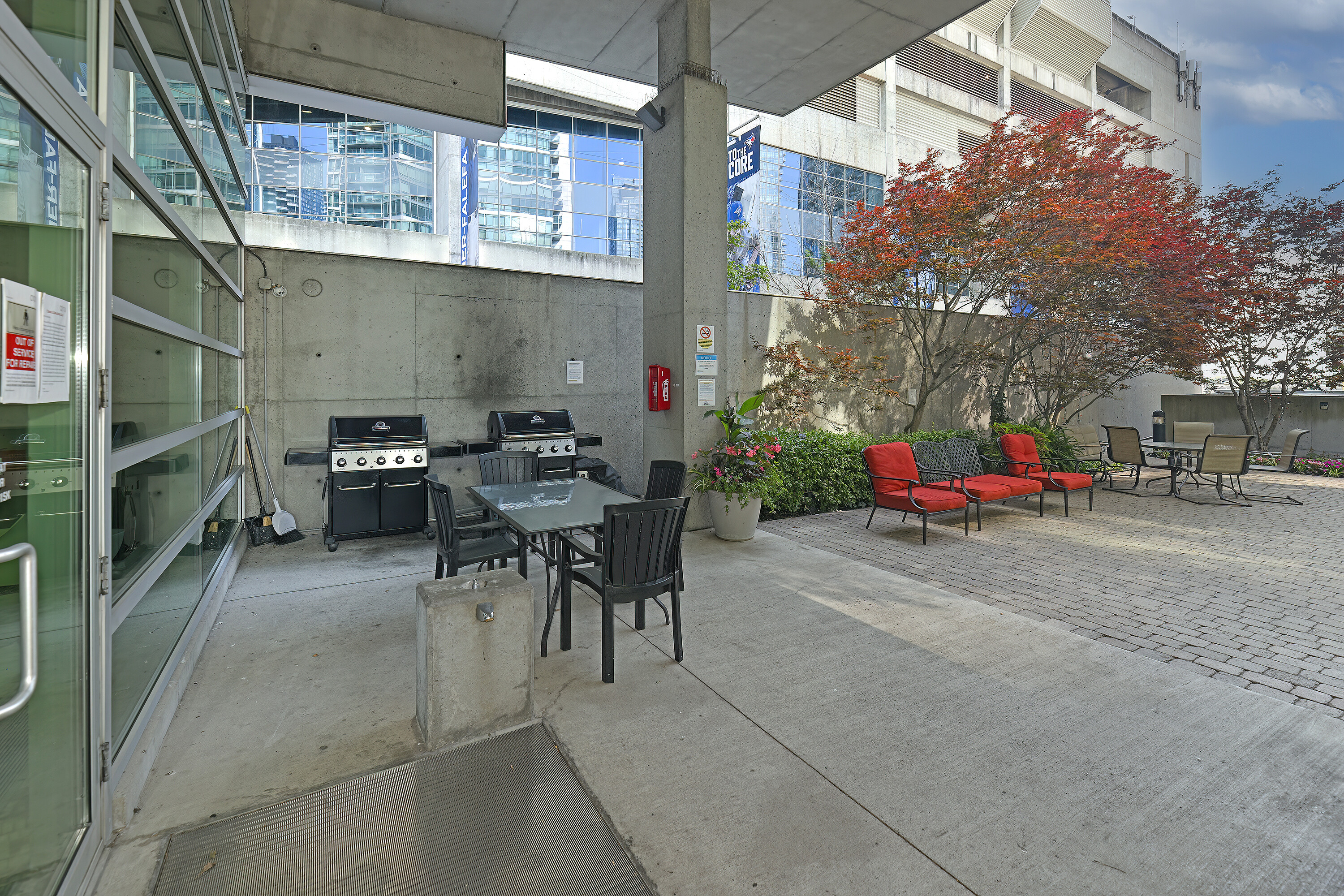 81 Navy Wharf Crt #1903