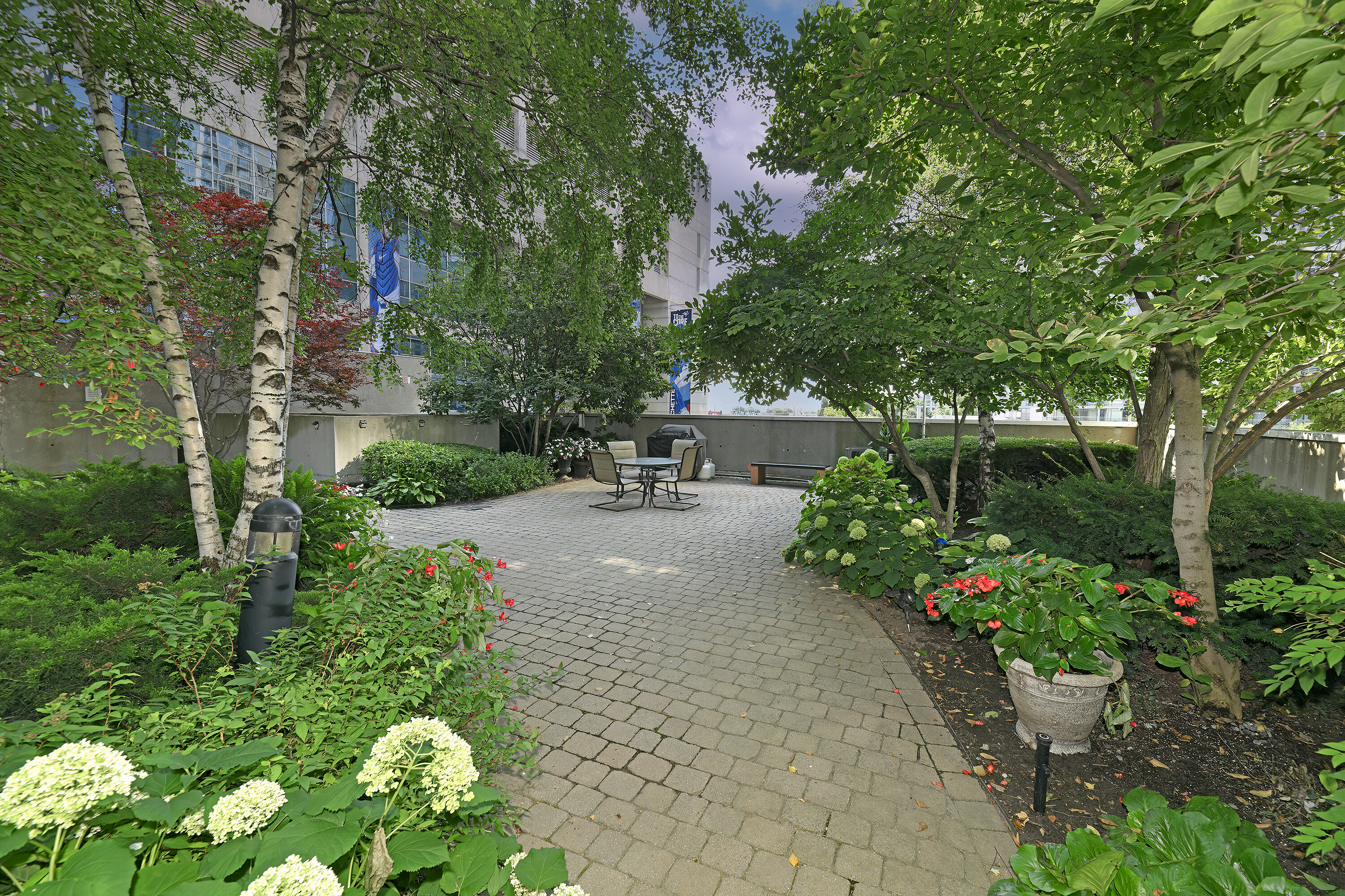 81 Navy Wharf Crt #1903
