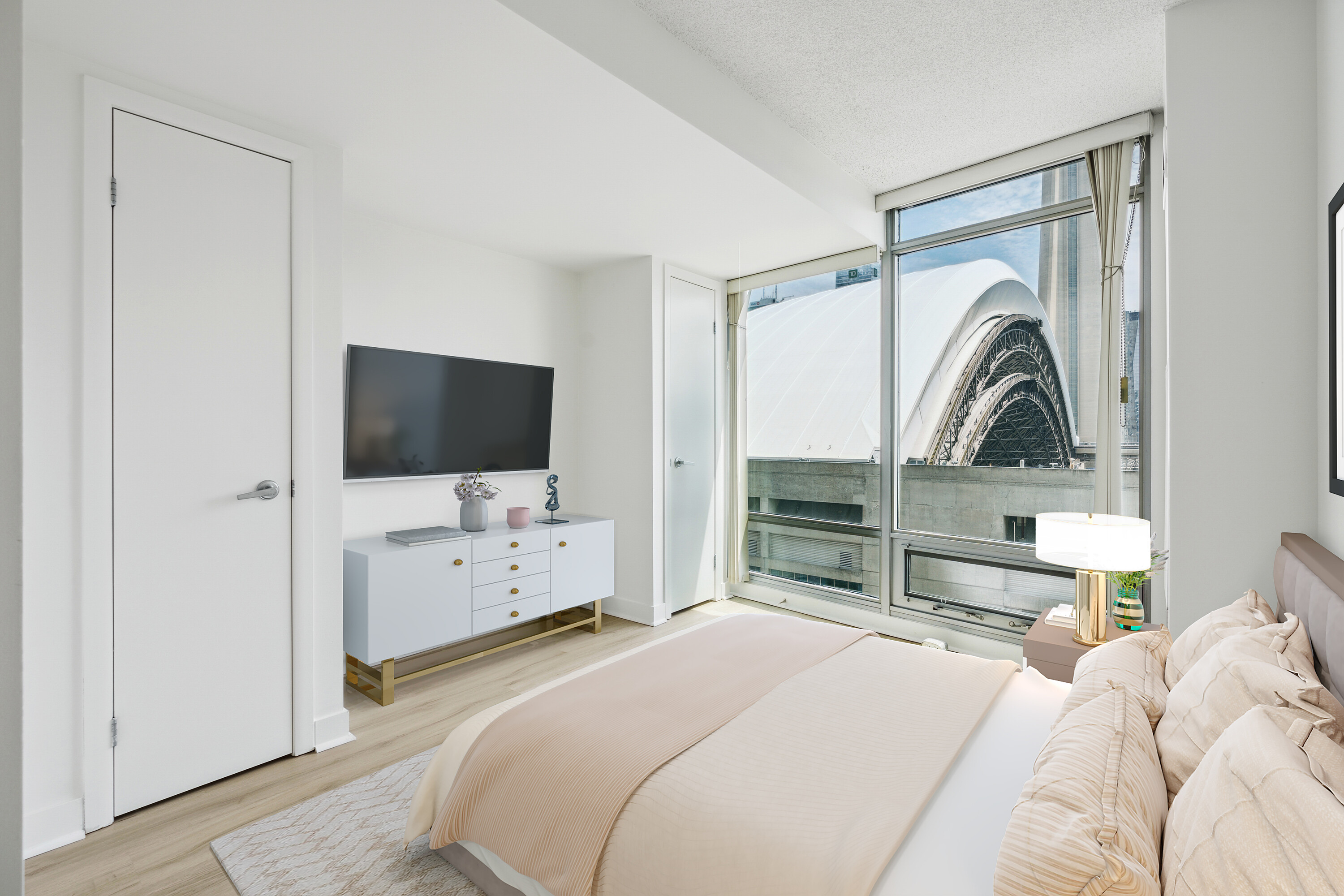 81 Navy Wharf Crt #1903