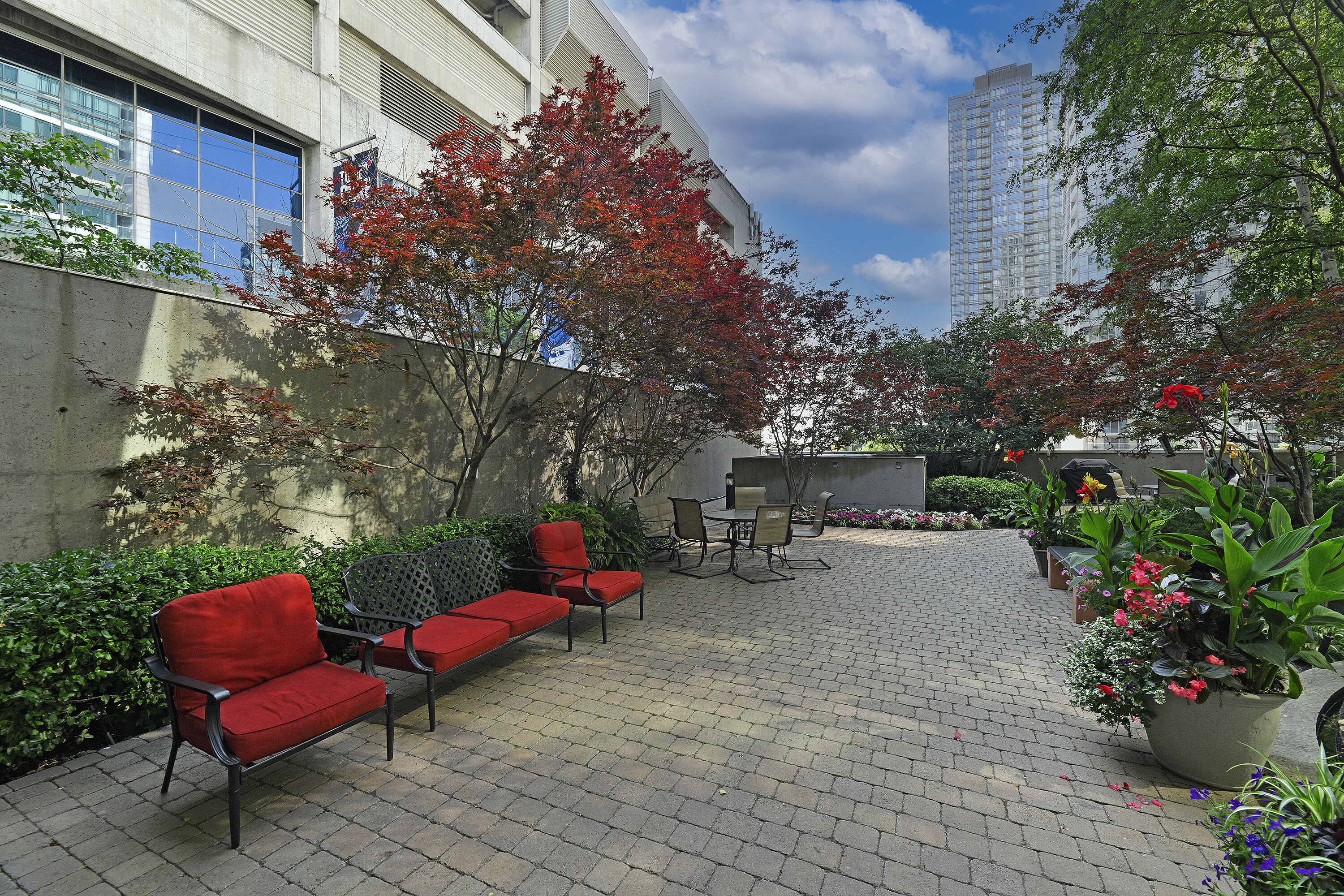 81 Navy Wharf Crt #1903