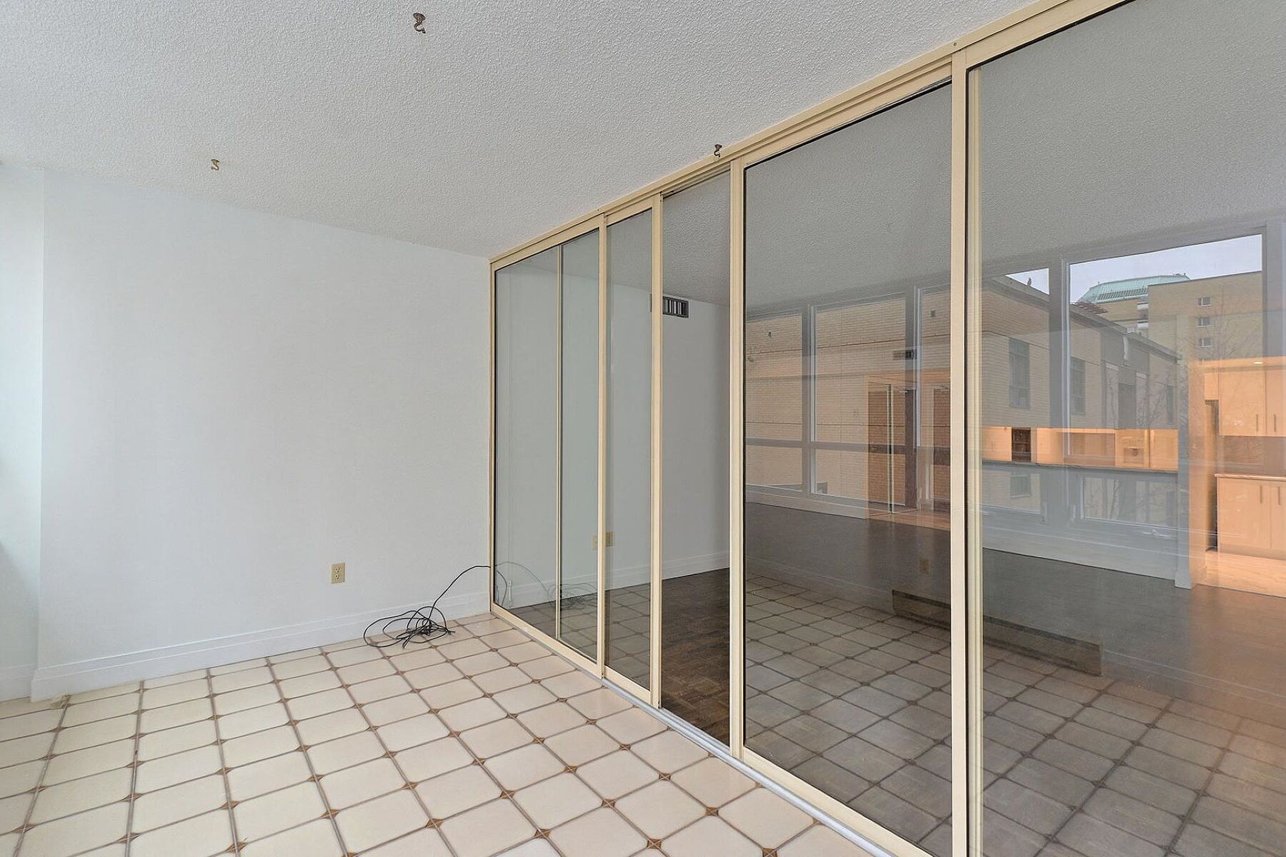 71 Charles St E #302