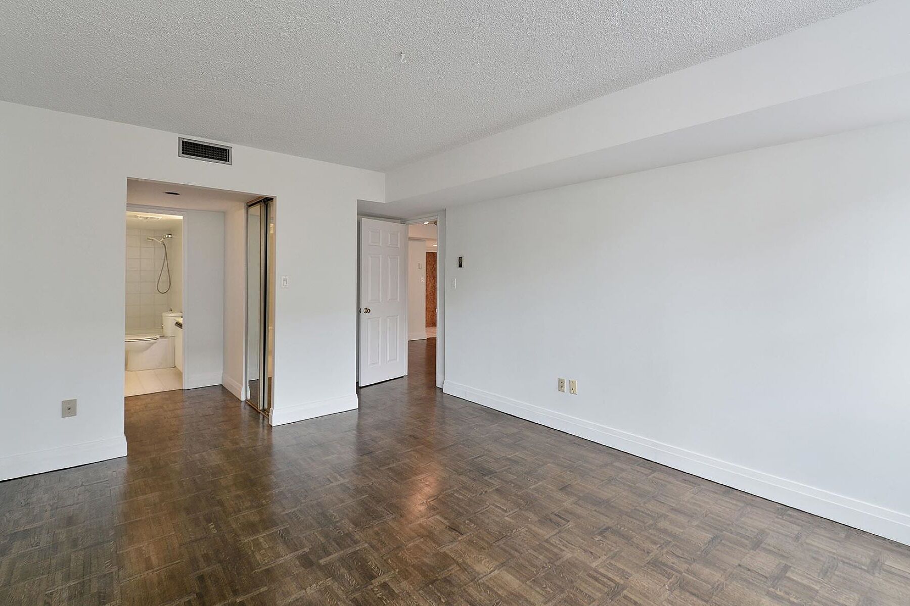 71 Charles St E #302