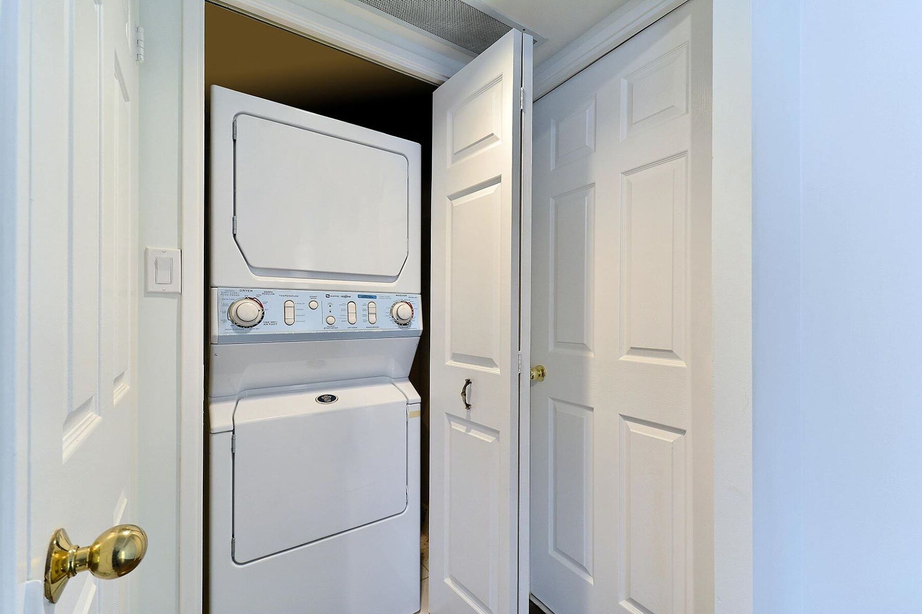 71 Charles St E #302
