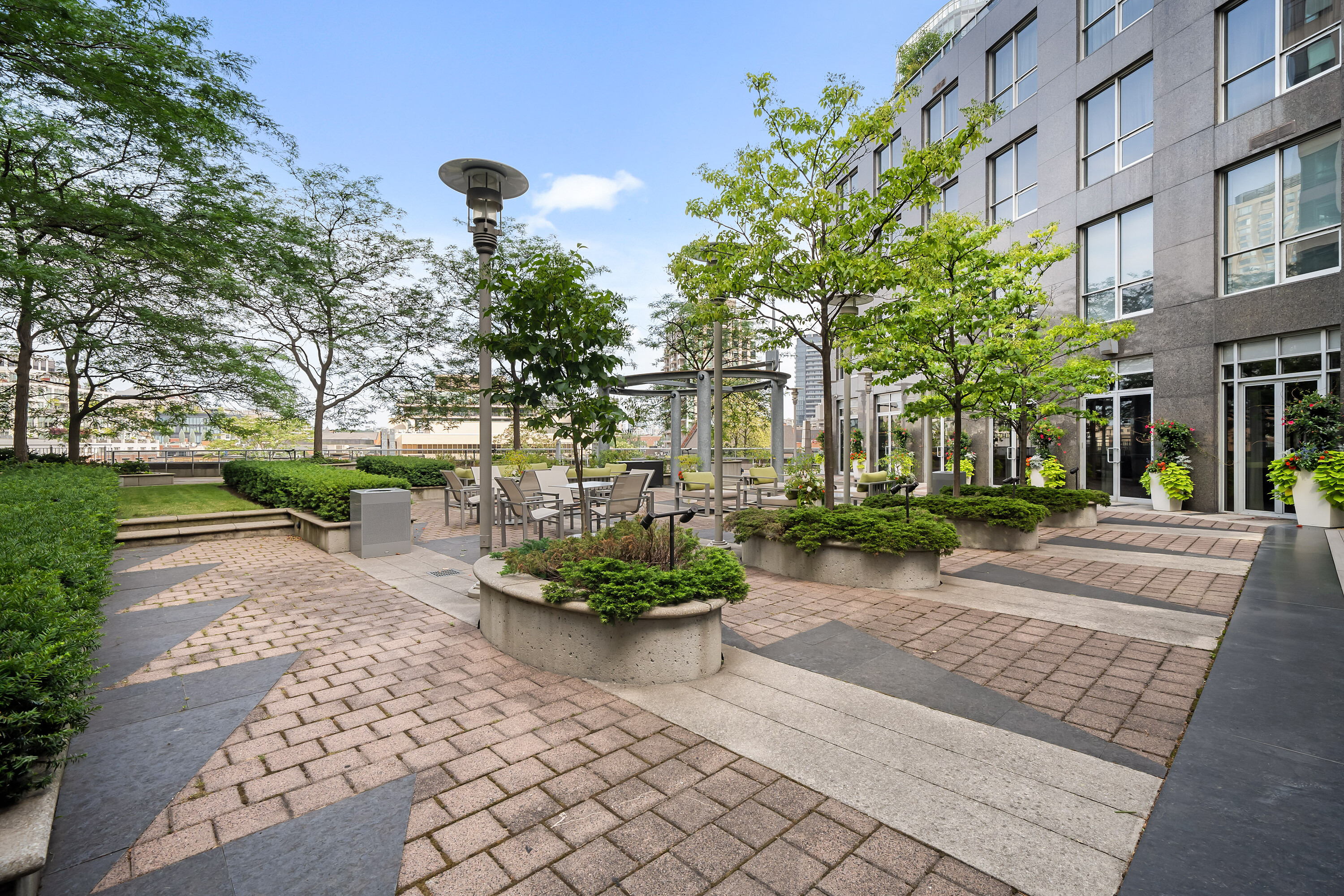 10 Bellair St #2302
