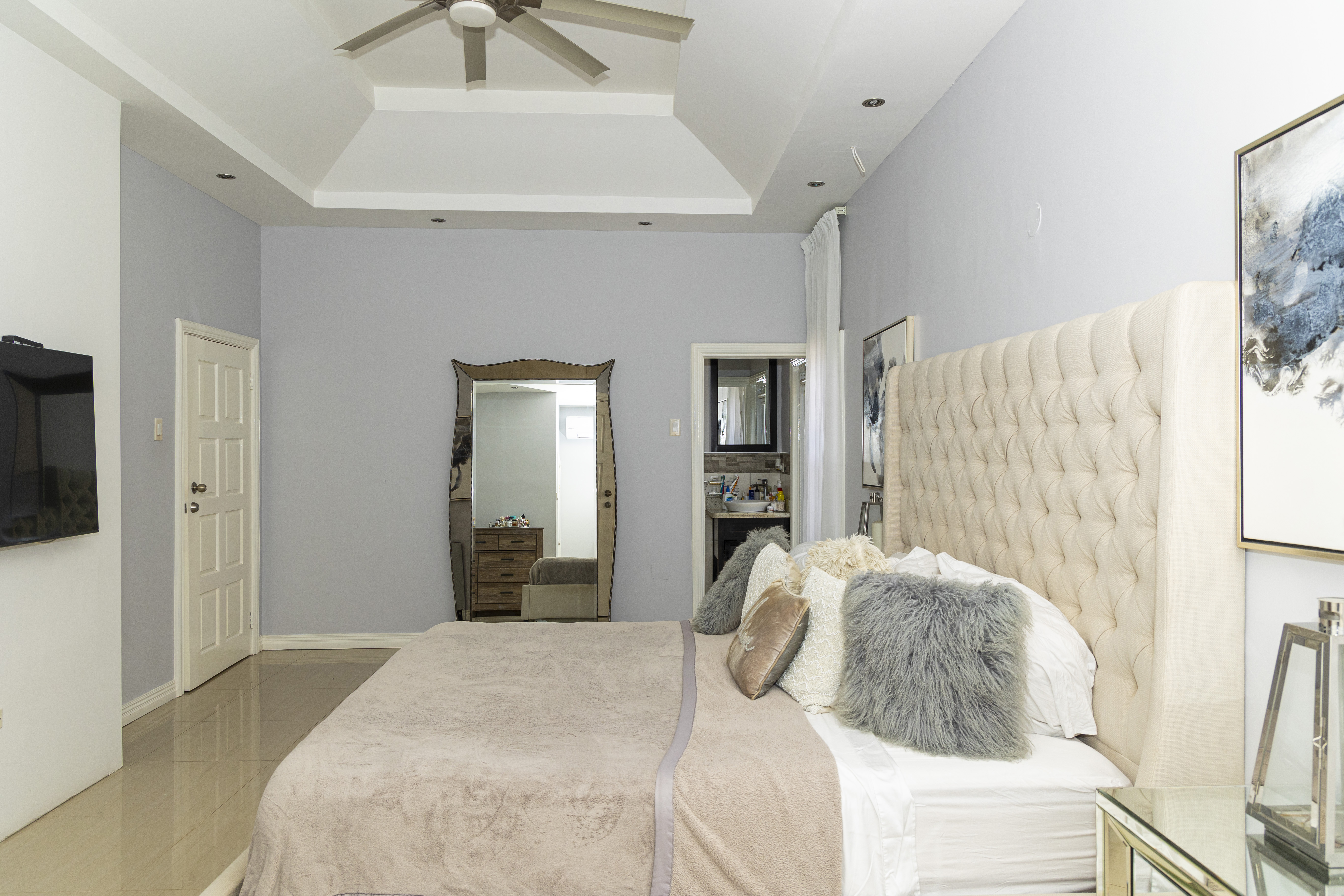 6 Dillsbury Avenue