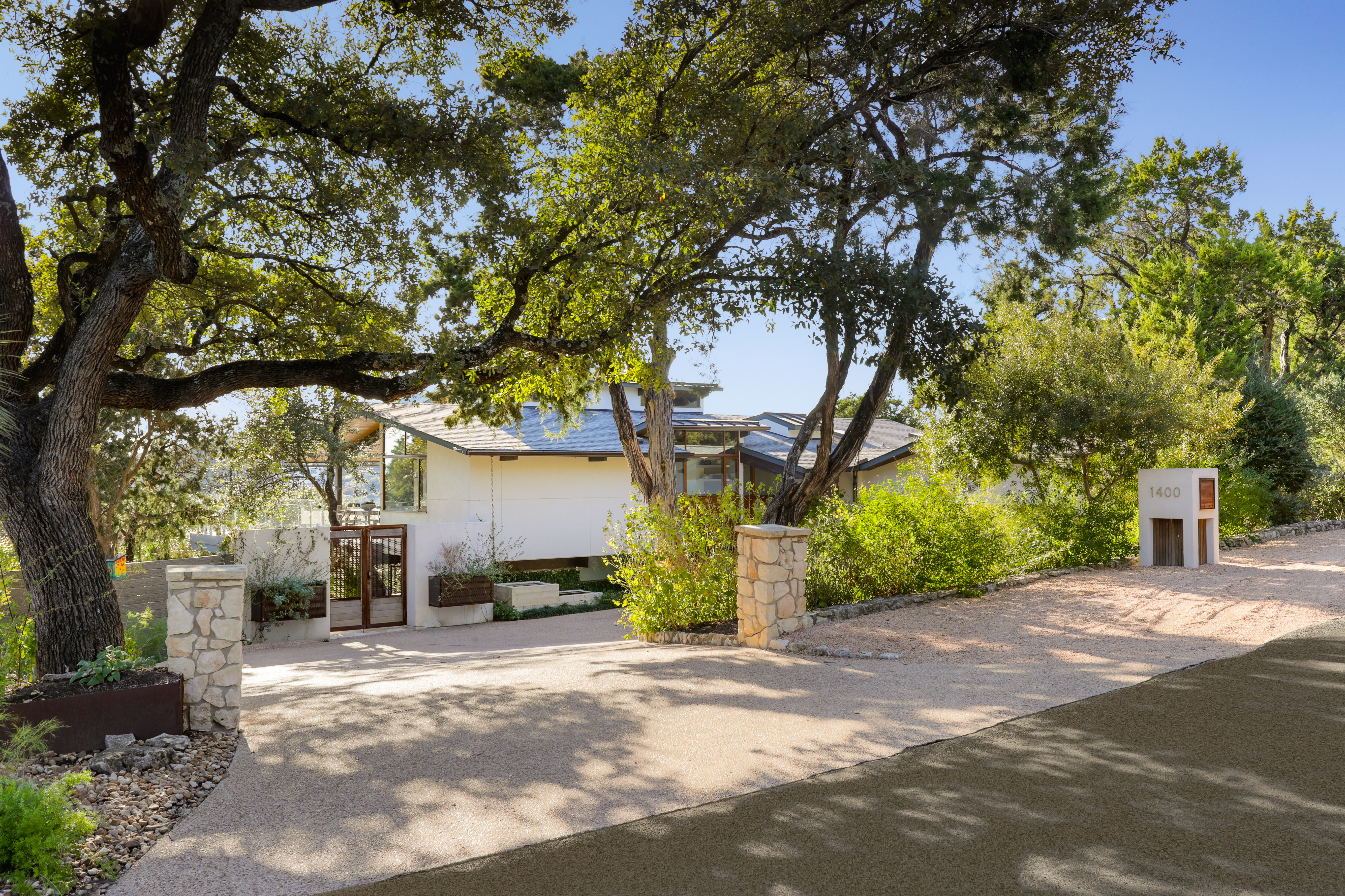 1400 Mount Larson Road 