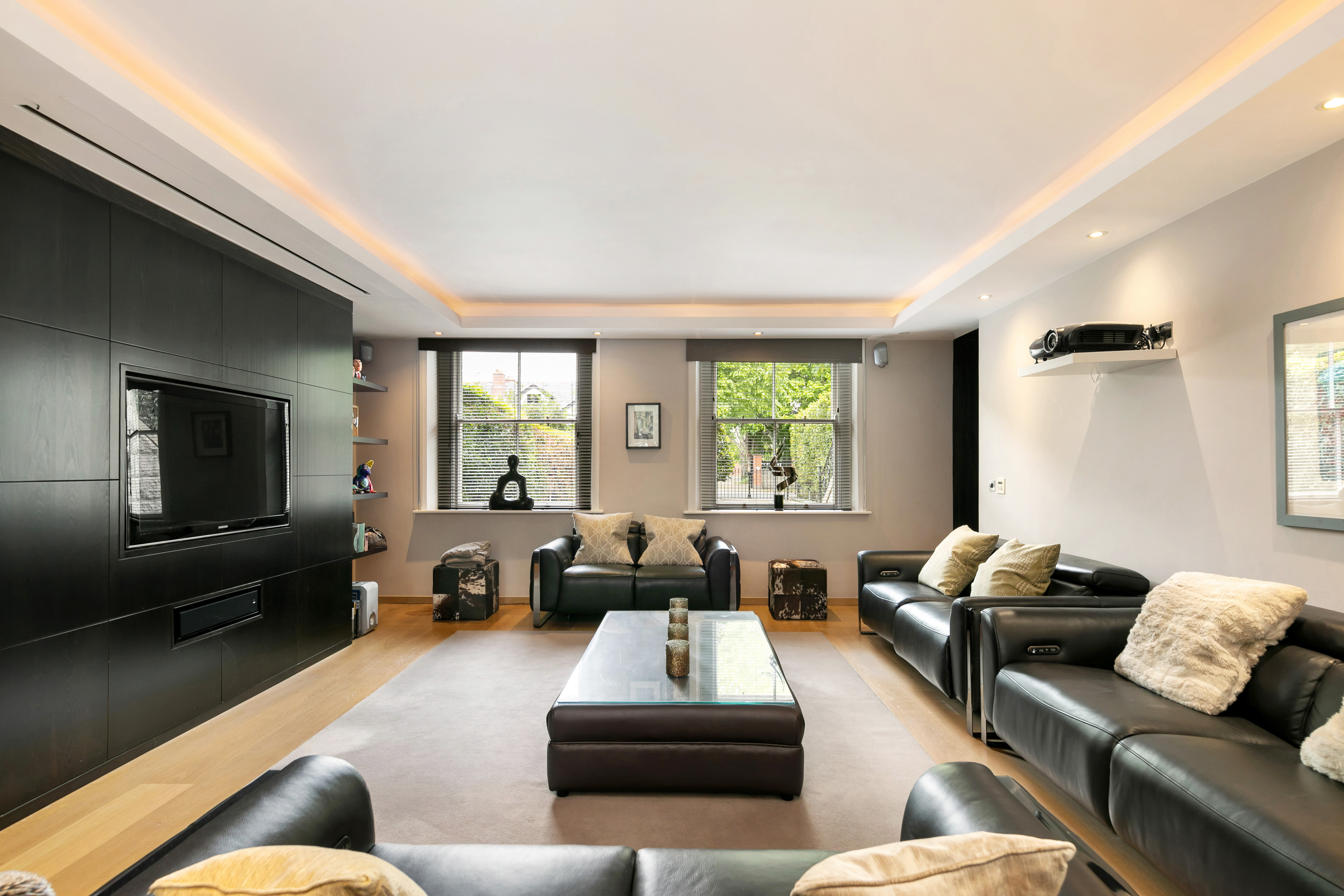33 Ailesbury Road