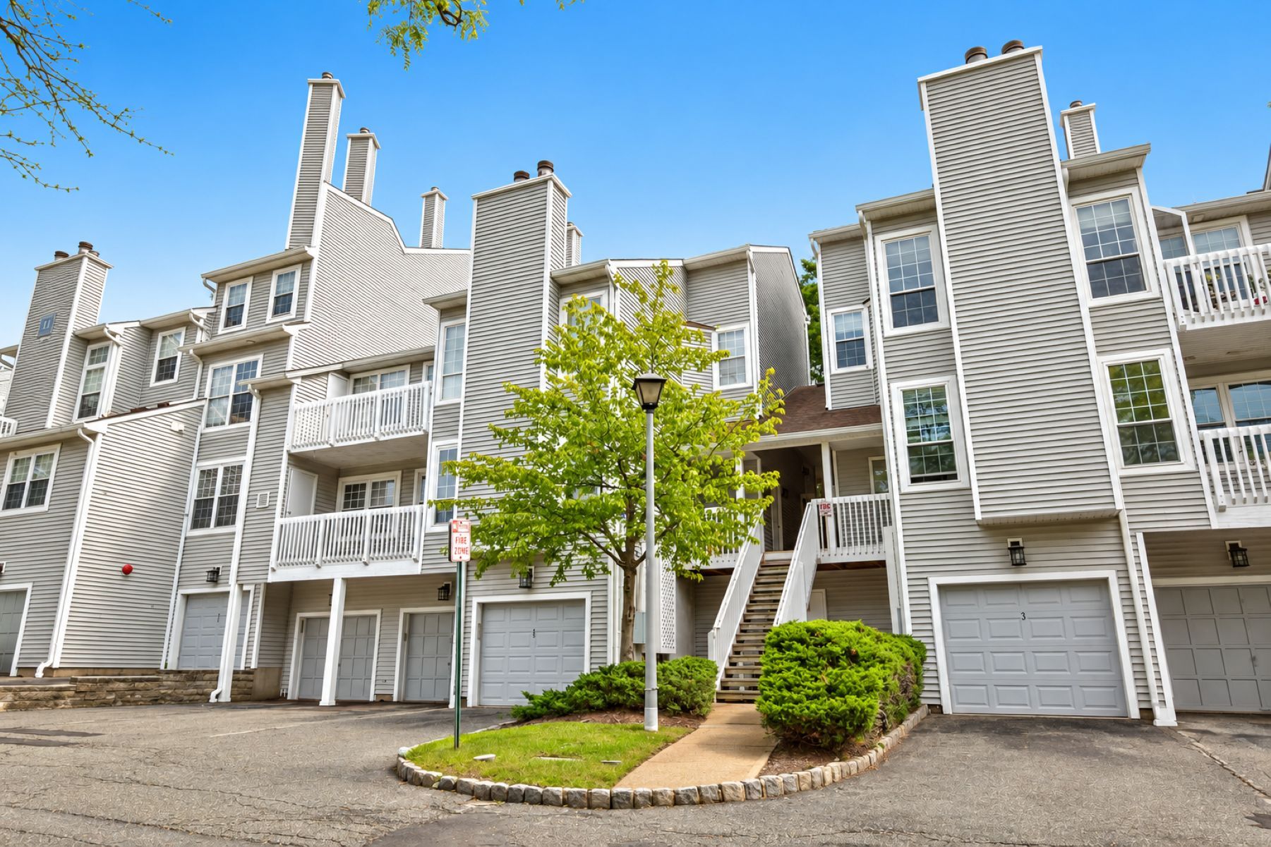 31 Markham Circle 