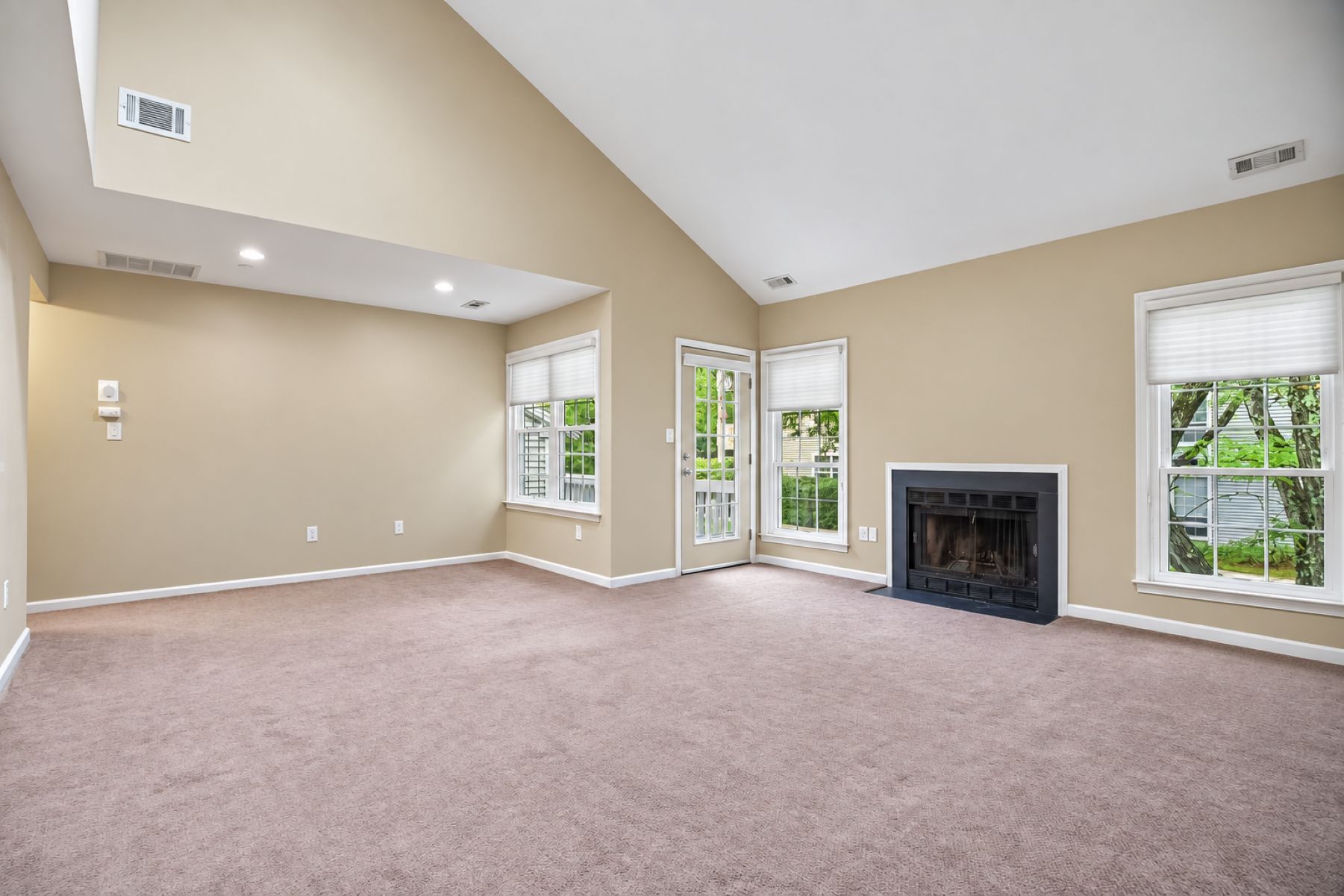 31 Markham Circle 
