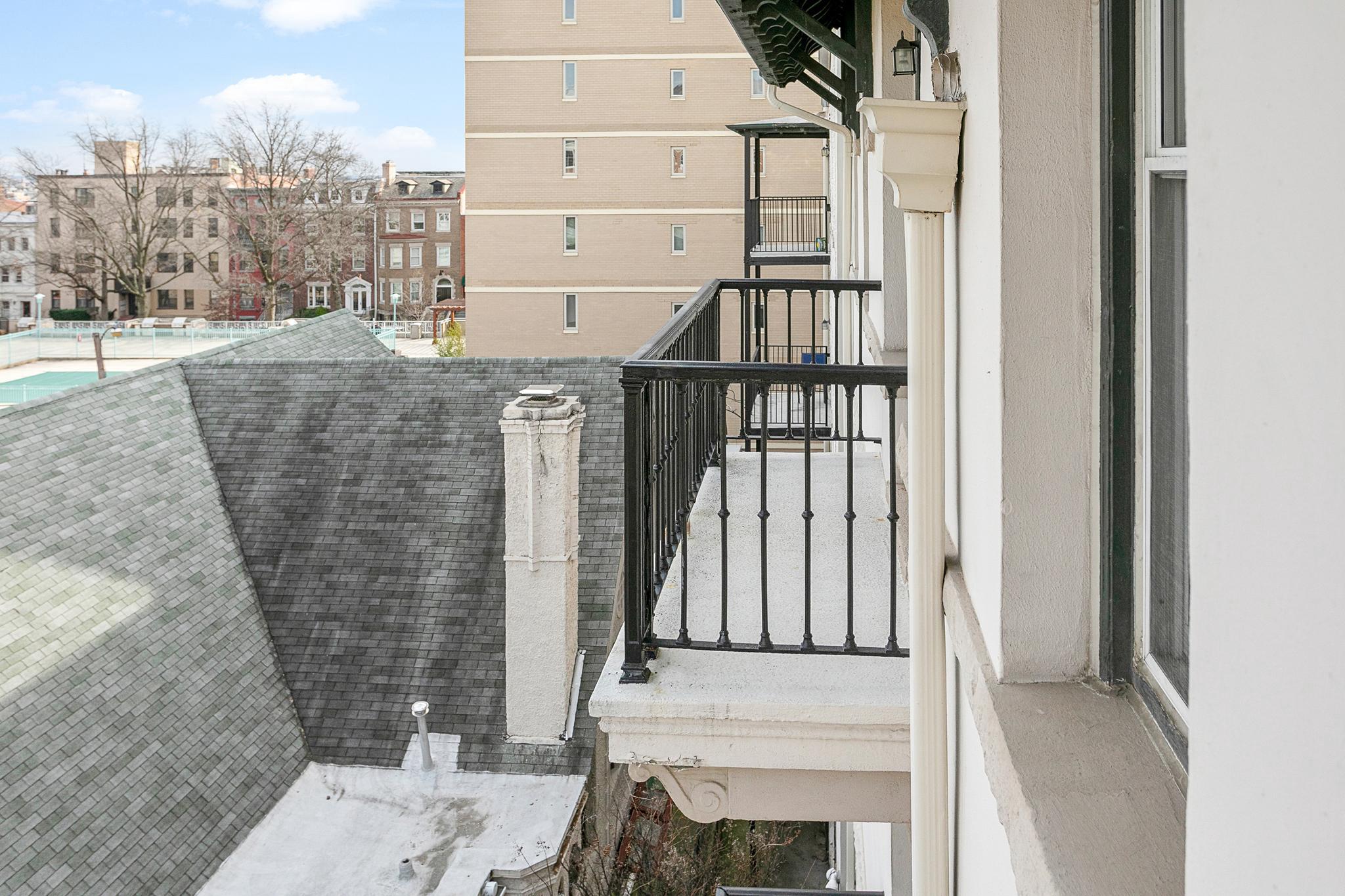 1882 Columbia Rd NW 403