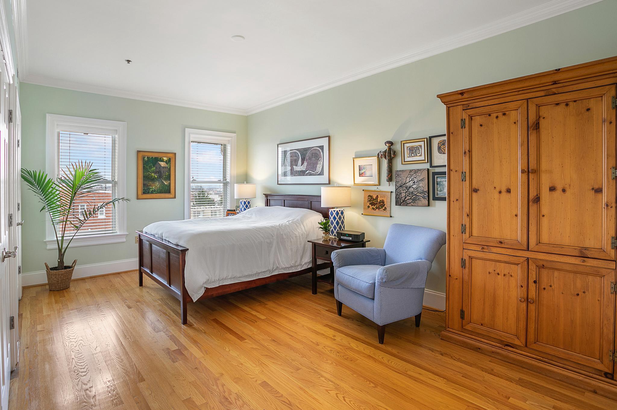 1882 Columbia Rd NW 403