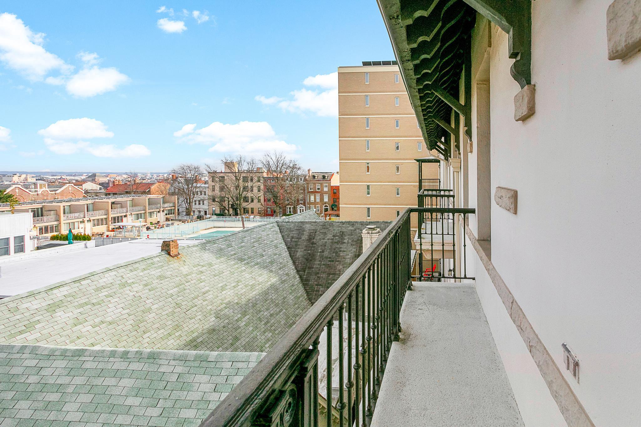 1882 Columbia Rd NW 403