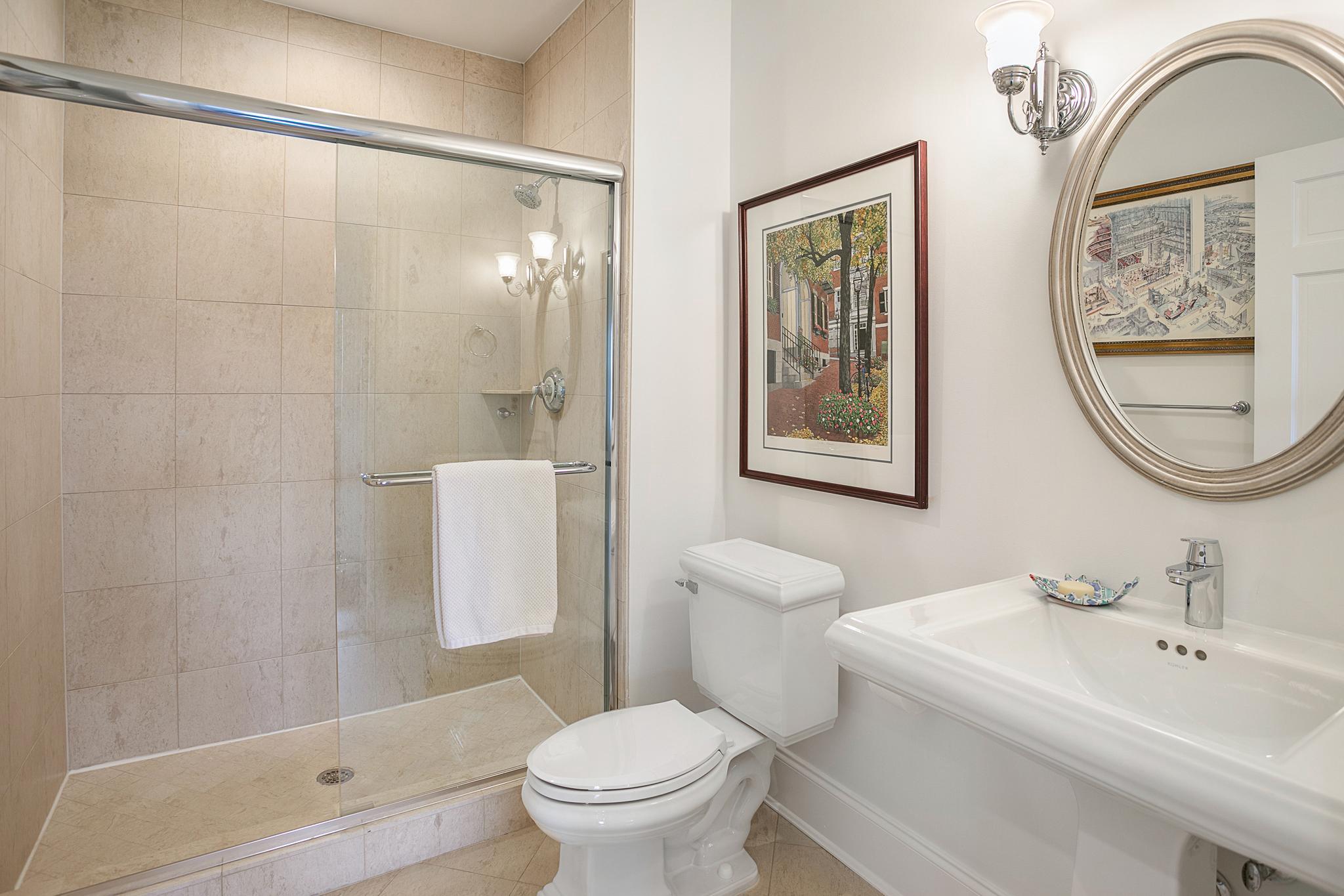 1882 Columbia Rd NW 403