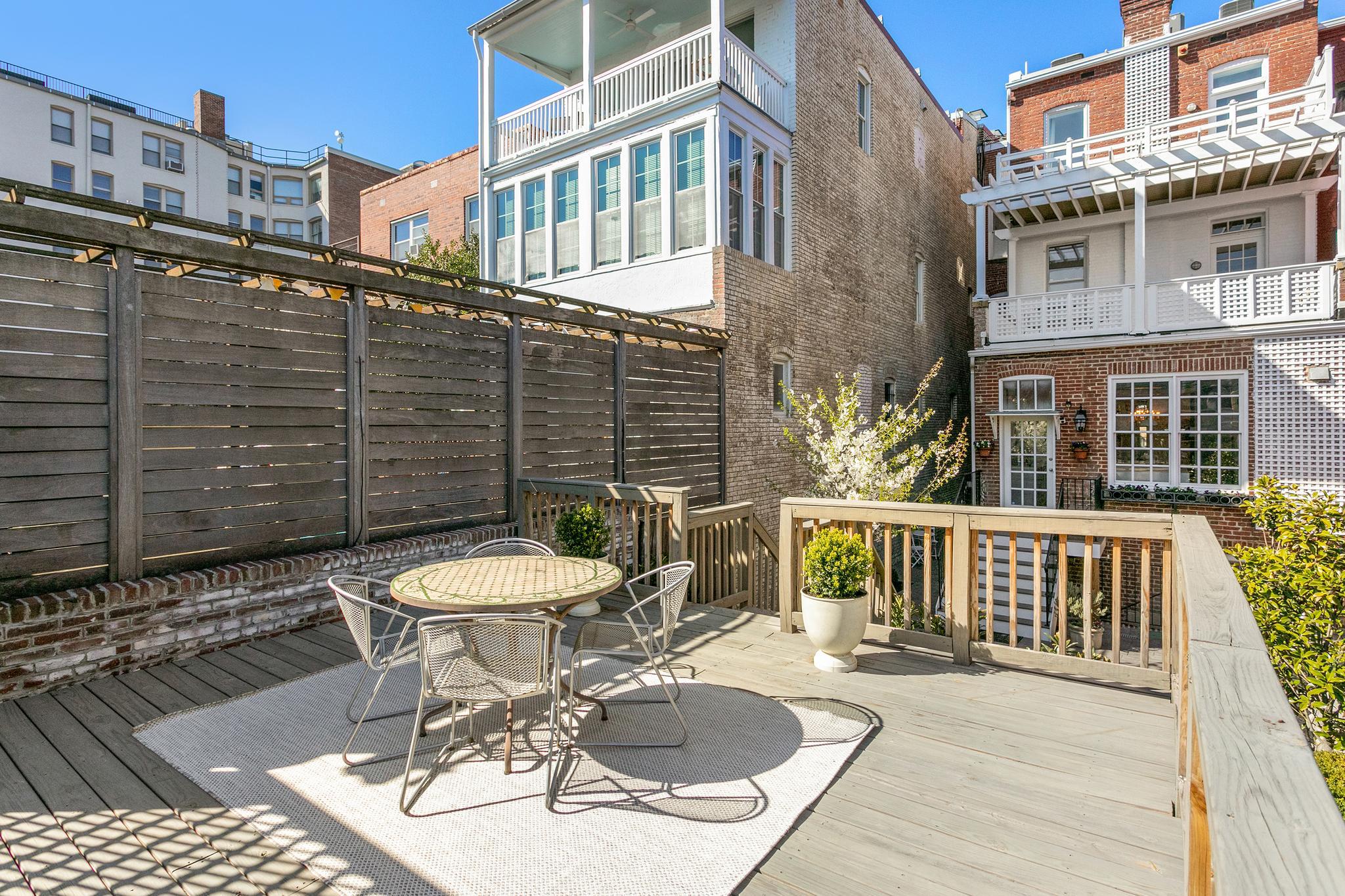 1852 Wyoming Avenue NW 