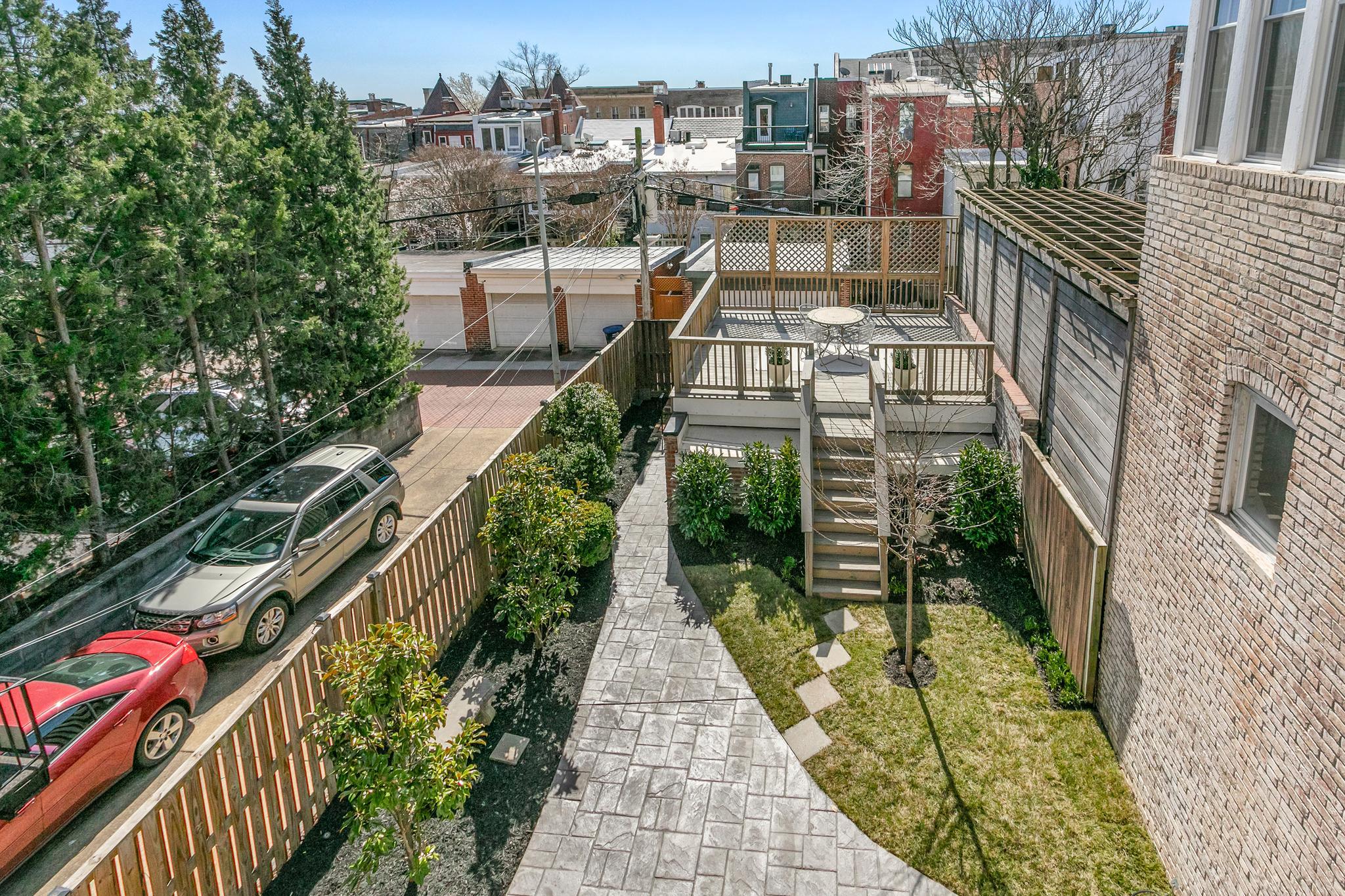 1852 Wyoming Avenue NW 