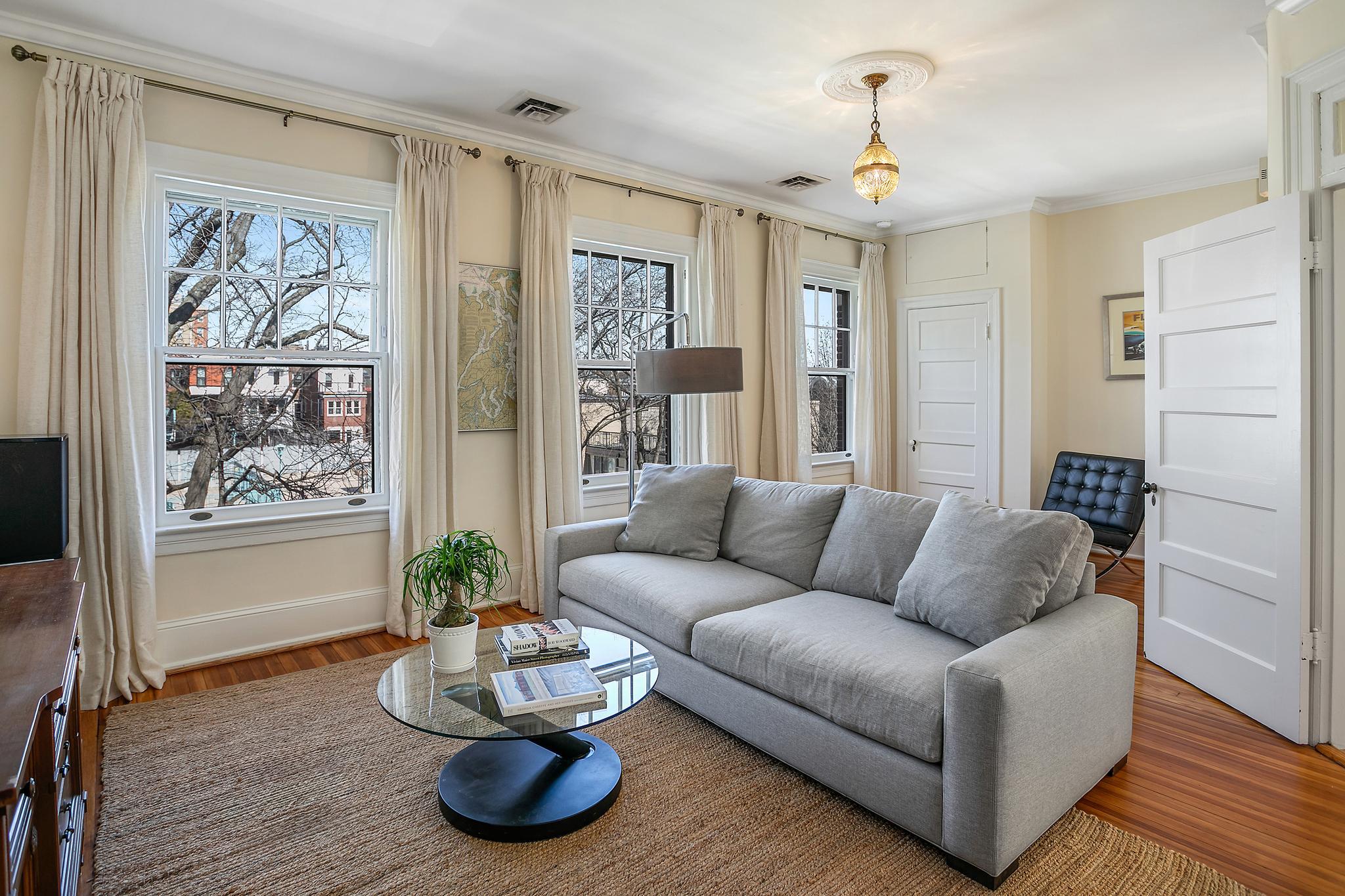 1852 Wyoming Avenue NW 