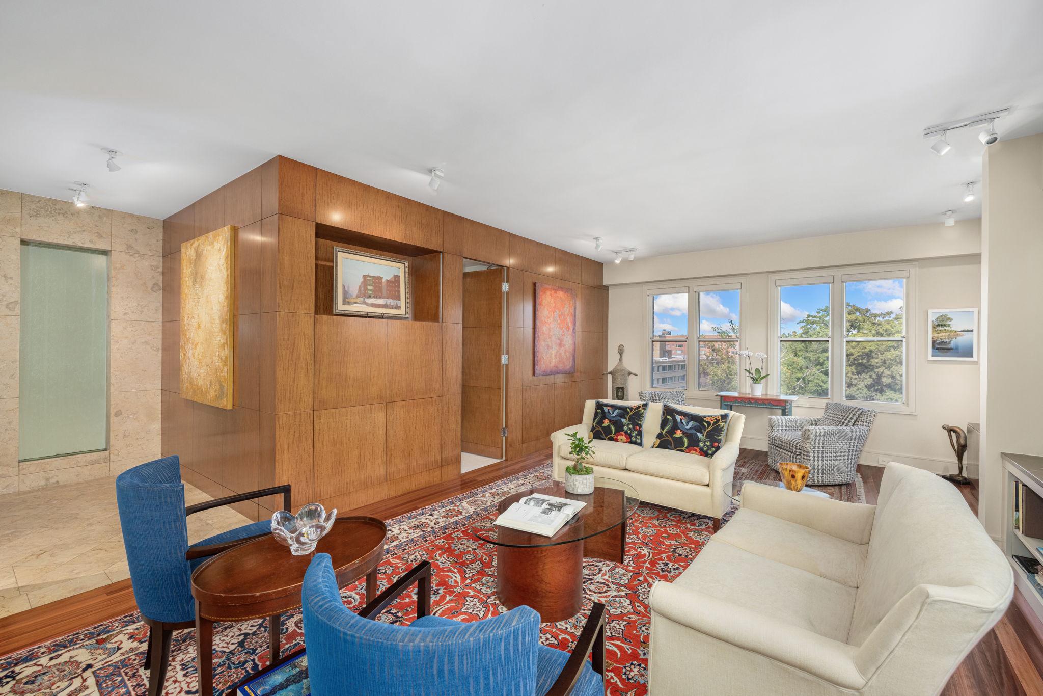 4000 Cathedral Avenue NW 604B