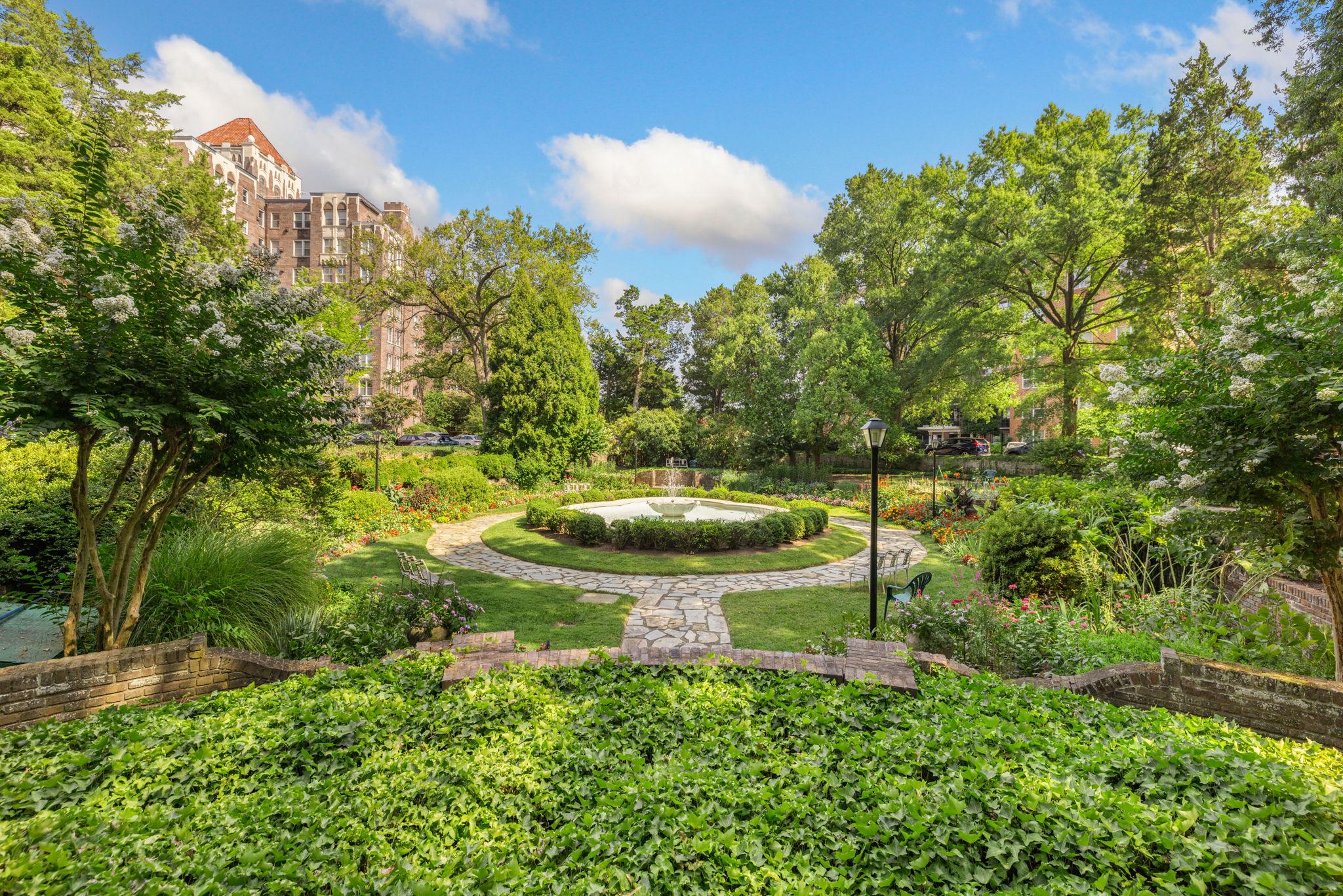 4000 Cathedral Avenue NW 604B